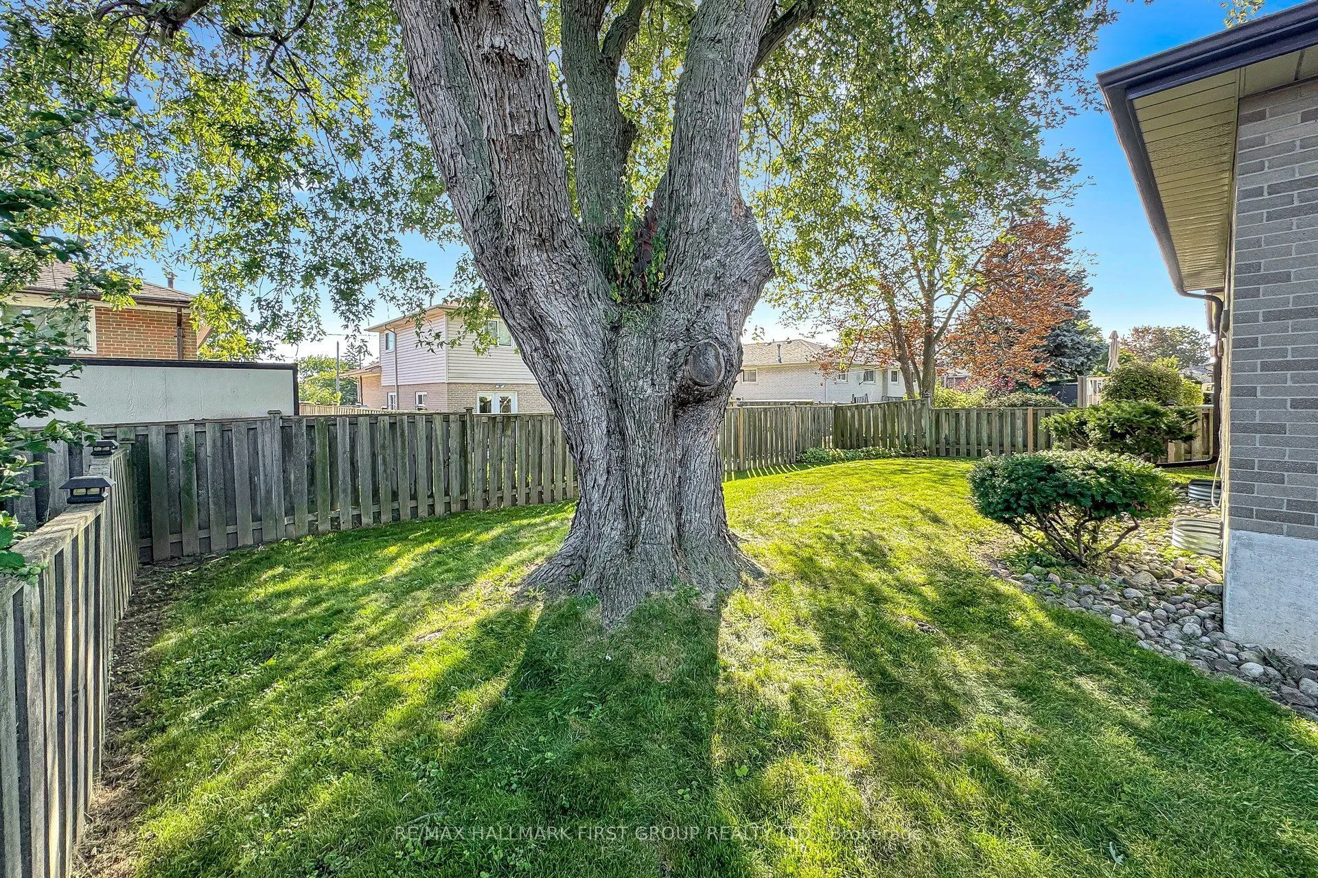 789 Hillcrest Road