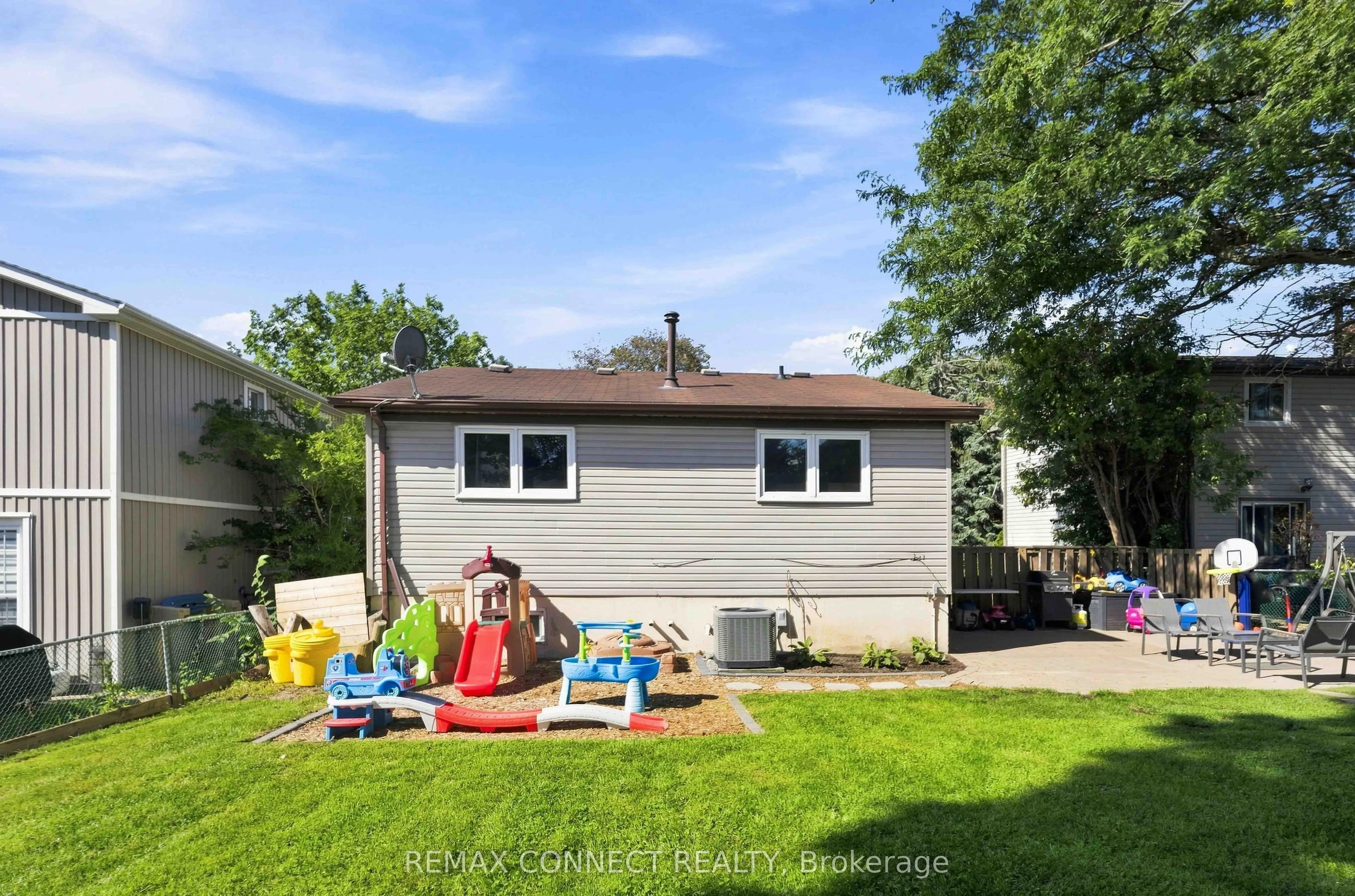 31 Roser Crescent