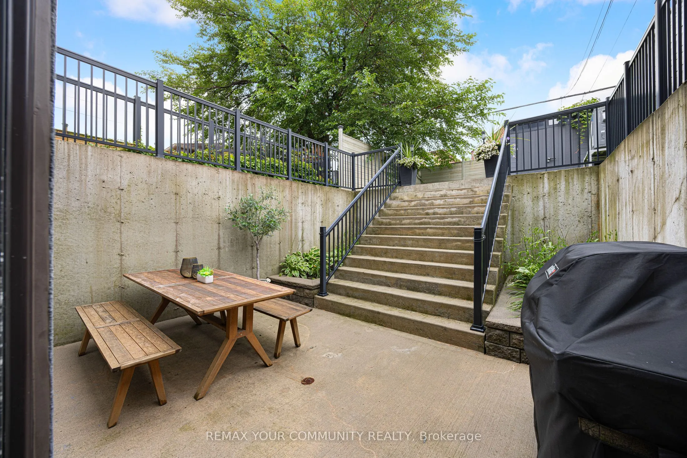 164 Aldwych Avenue