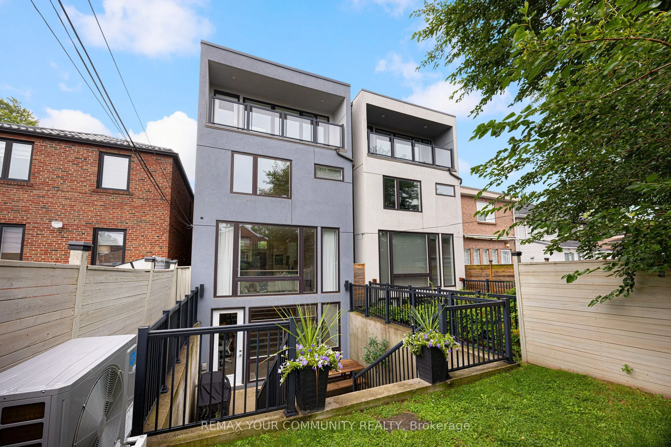 164 Aldwych Avenue