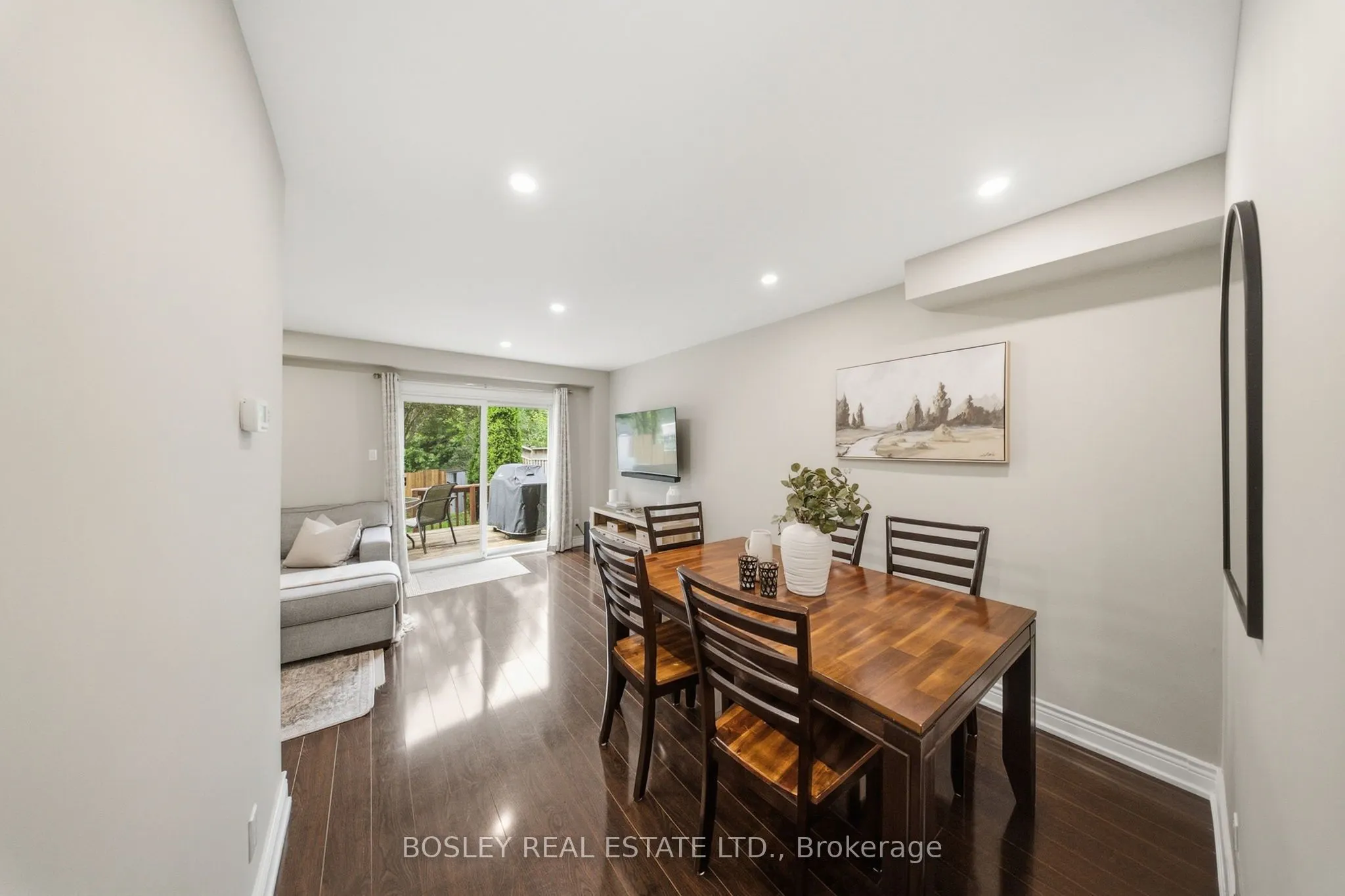 865 Gentry Crescent