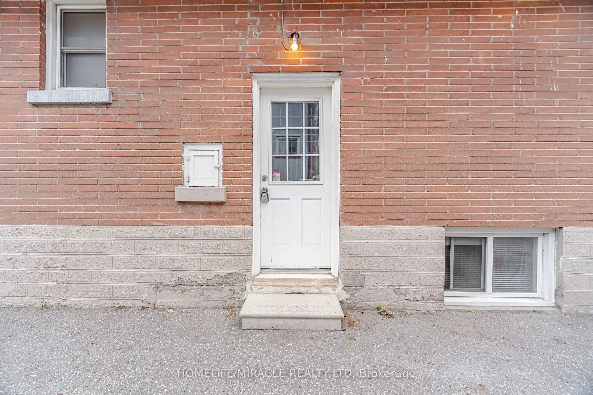 283 Cordova Road