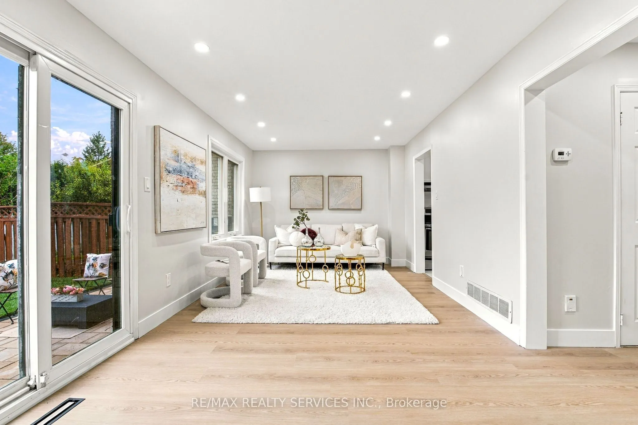 6 Scarbell Drive