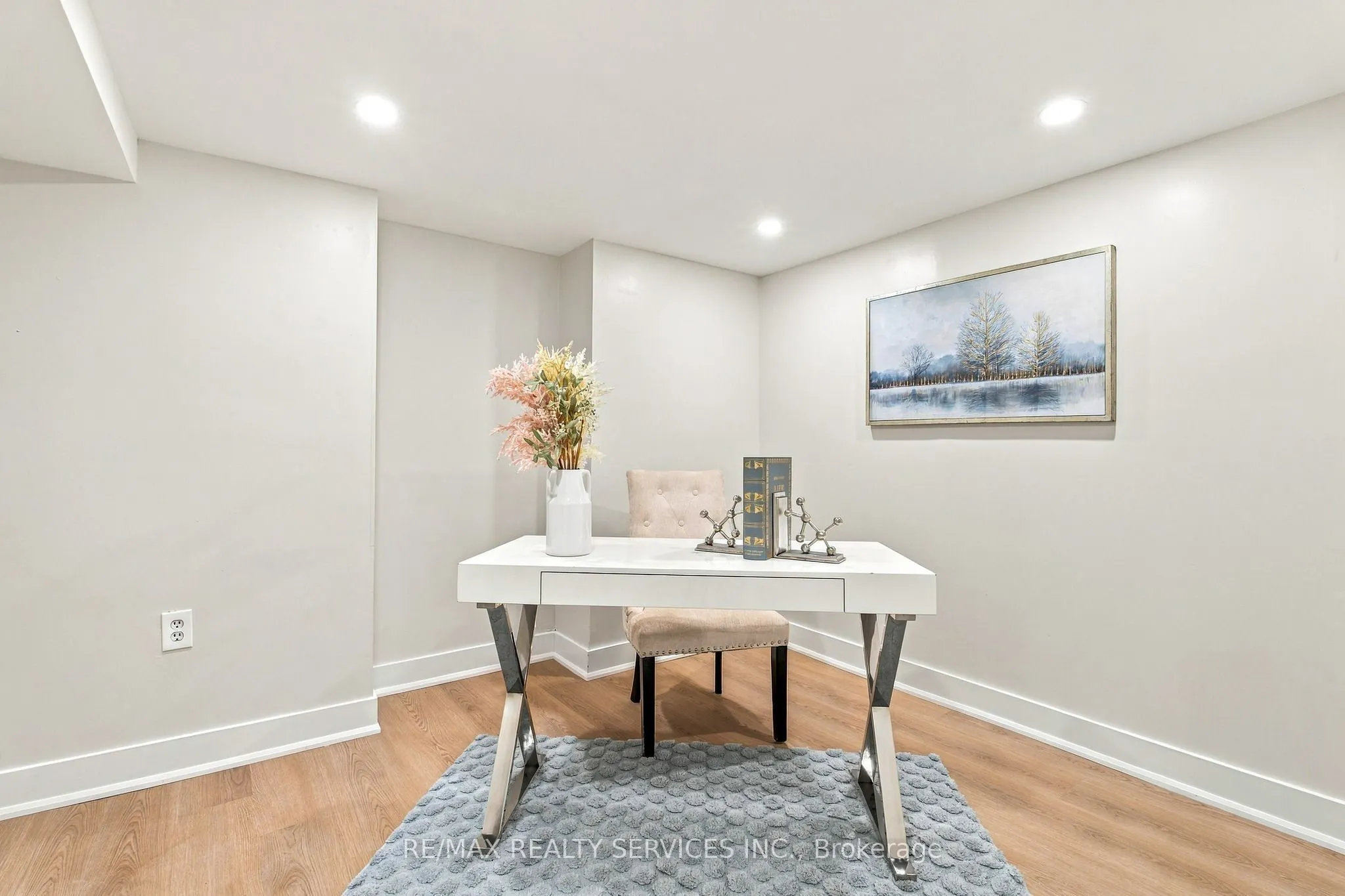 6 Scarbell Drive
