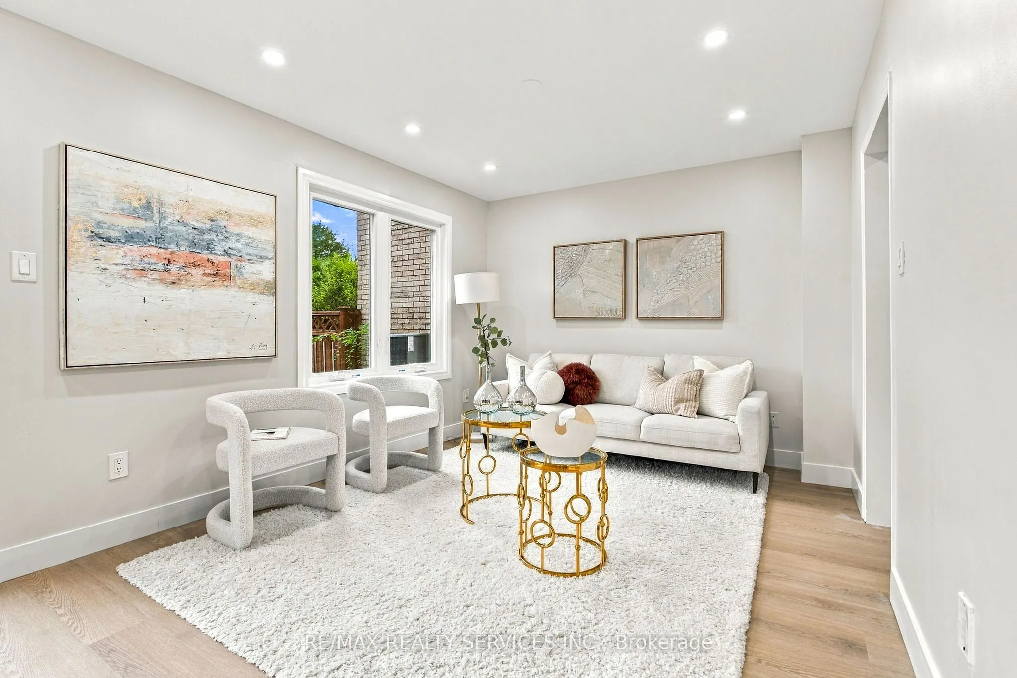 6 Scarbell Drive