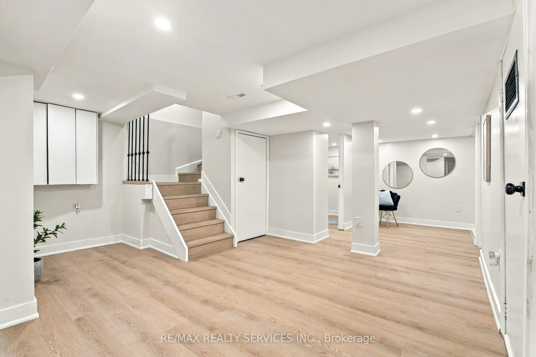 6 Scarbell Drive