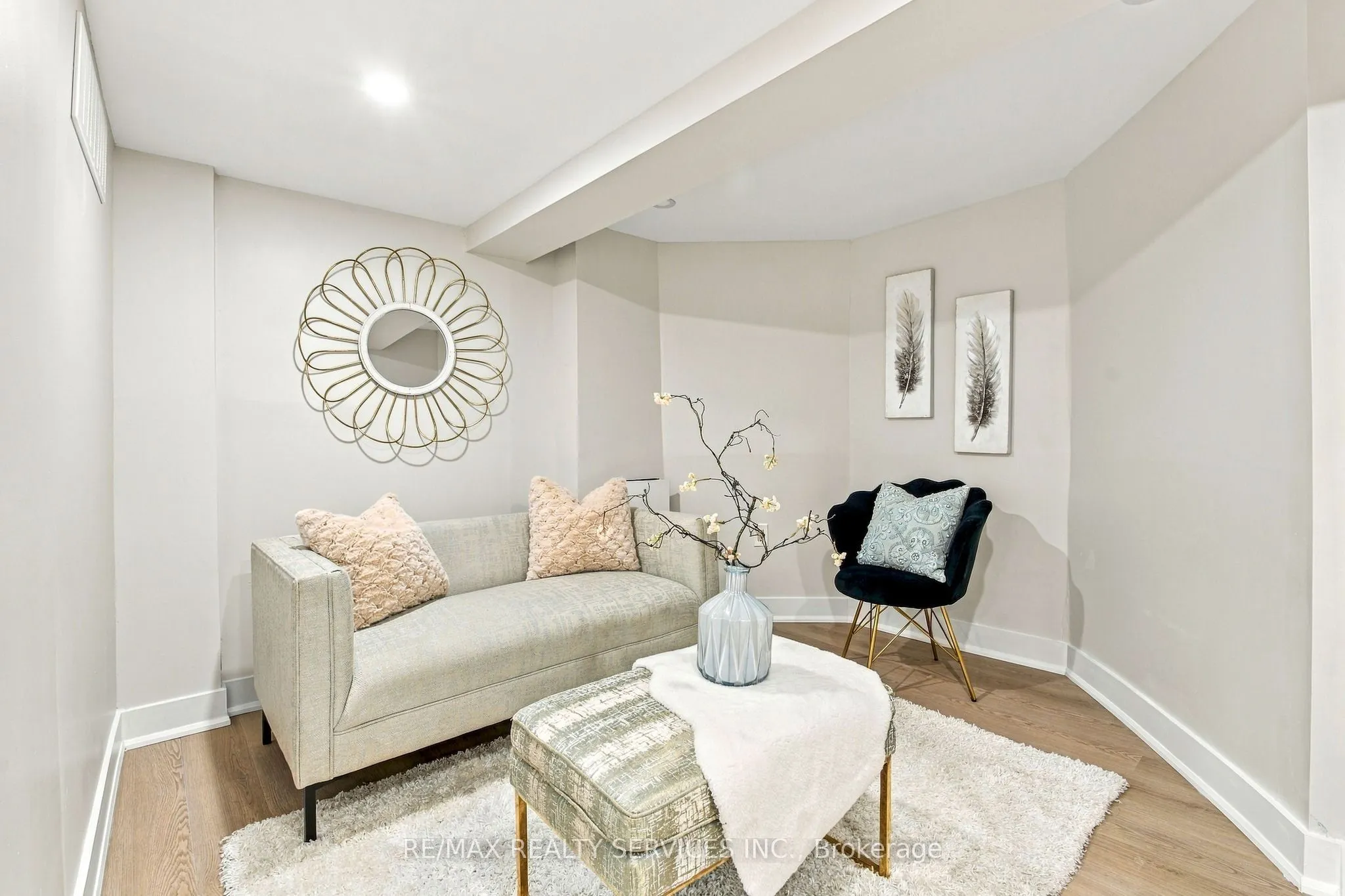 6 Scarbell Drive