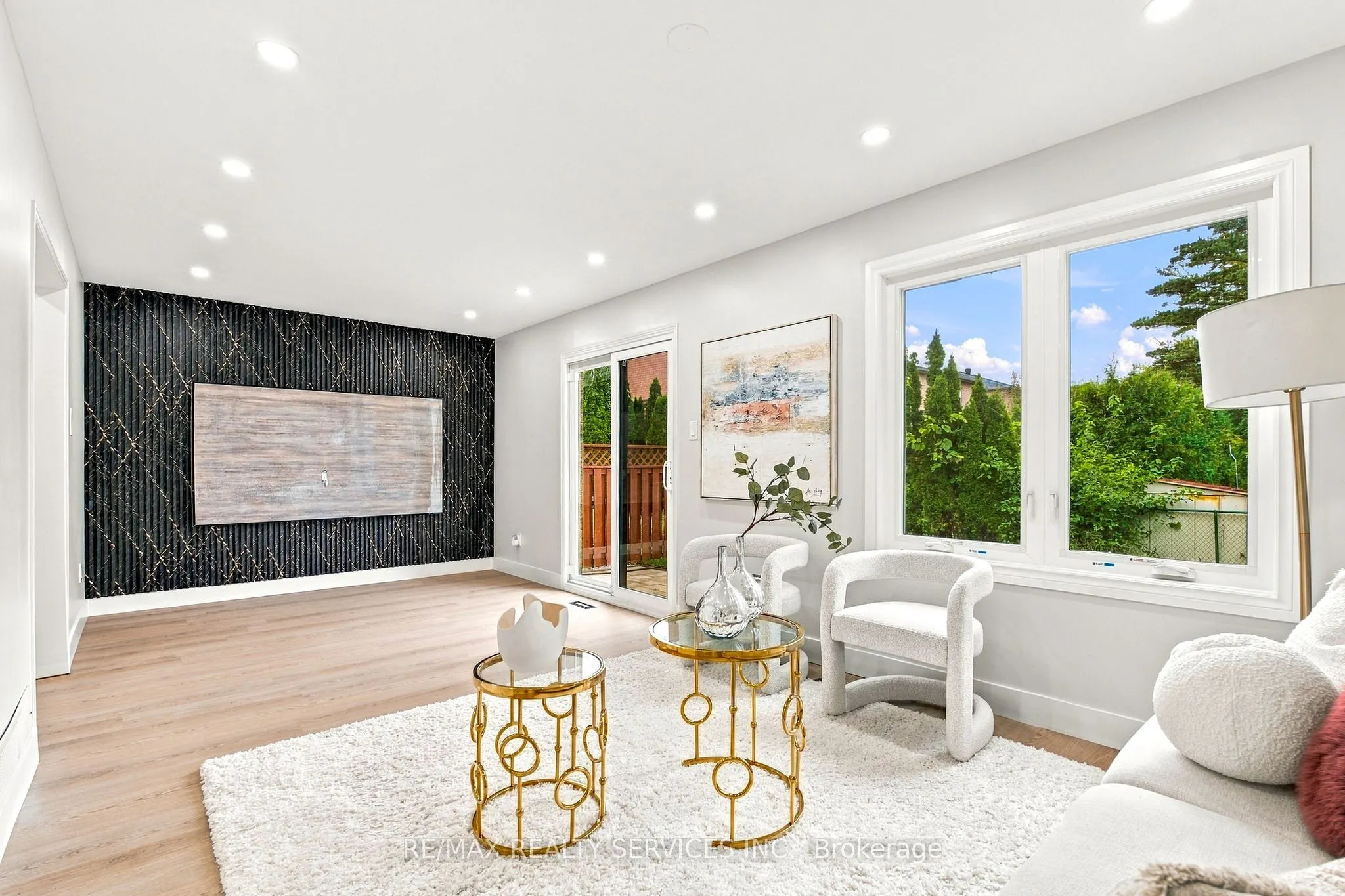 6 Scarbell Drive