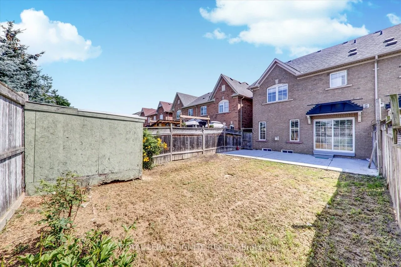 32 Tansley Crescent