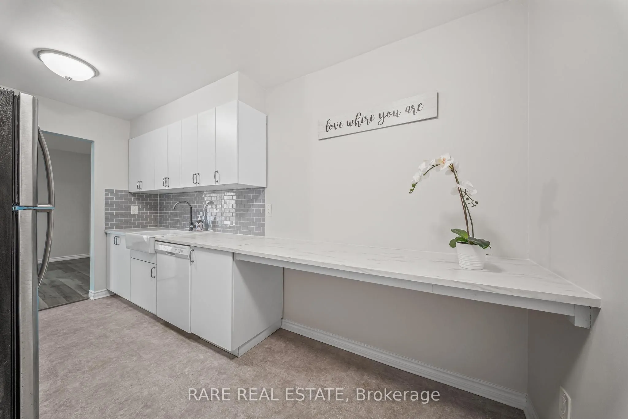 221 Ormond Drive #18