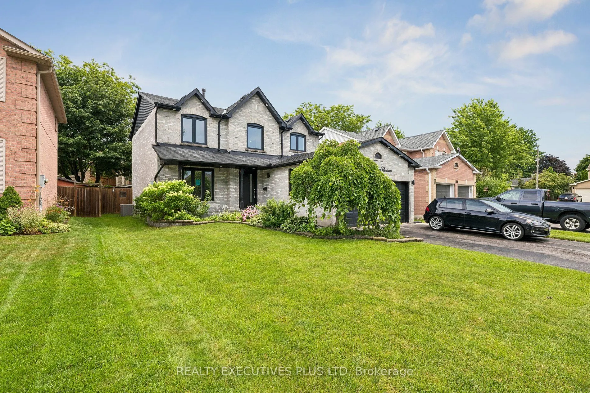 693 Barnes Crescent