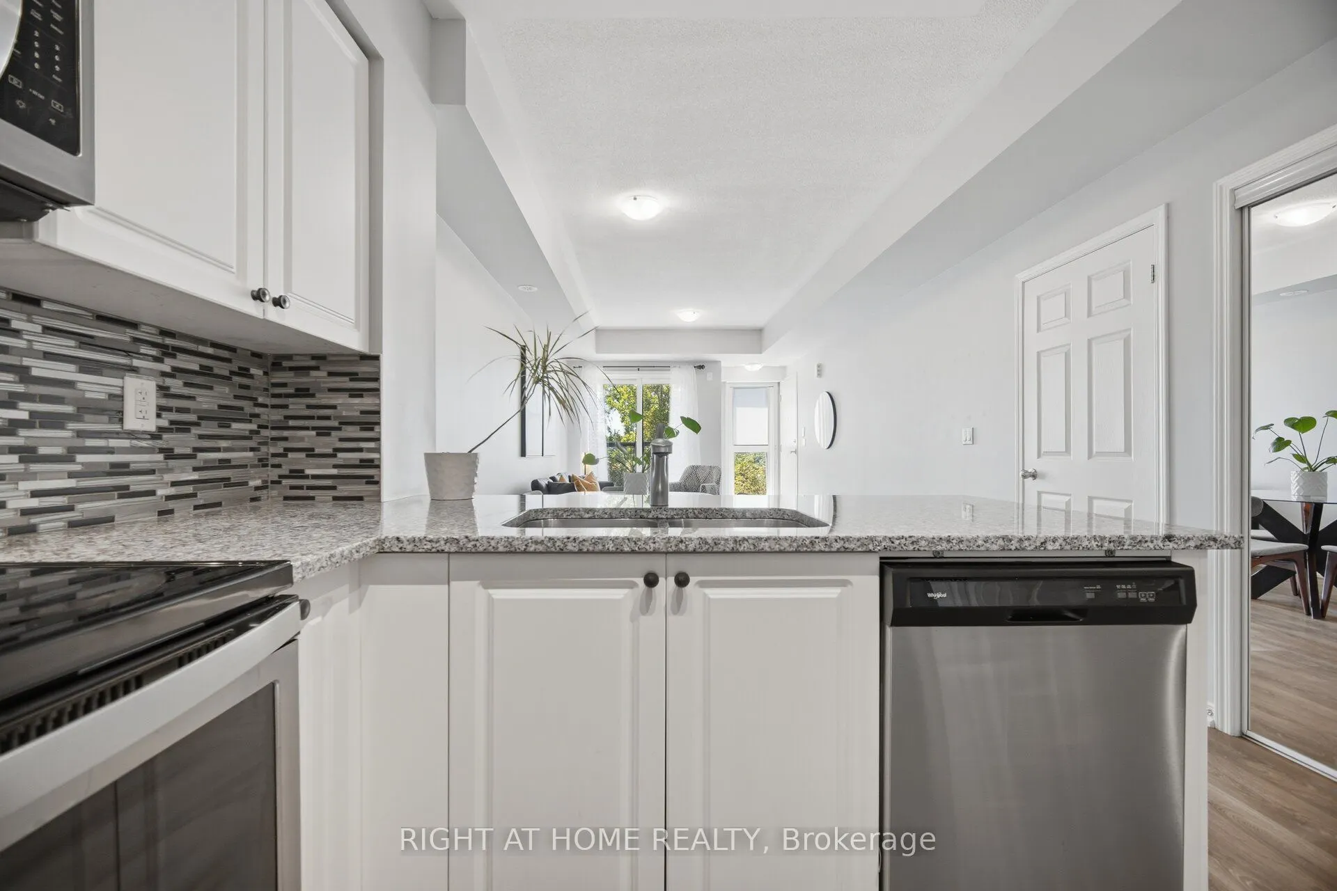 515 Kingbird Grove #233