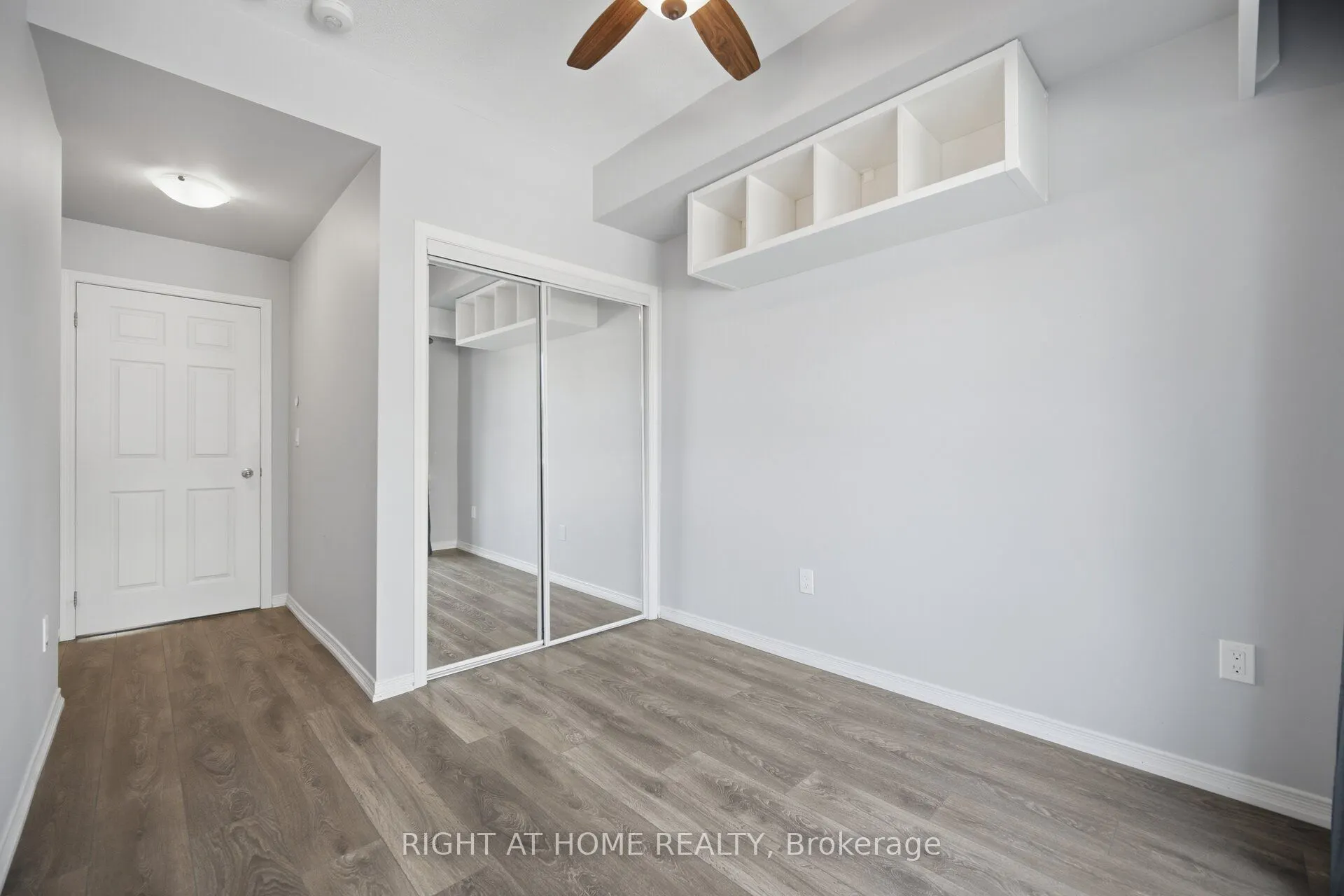 515 Kingbird Grove #233