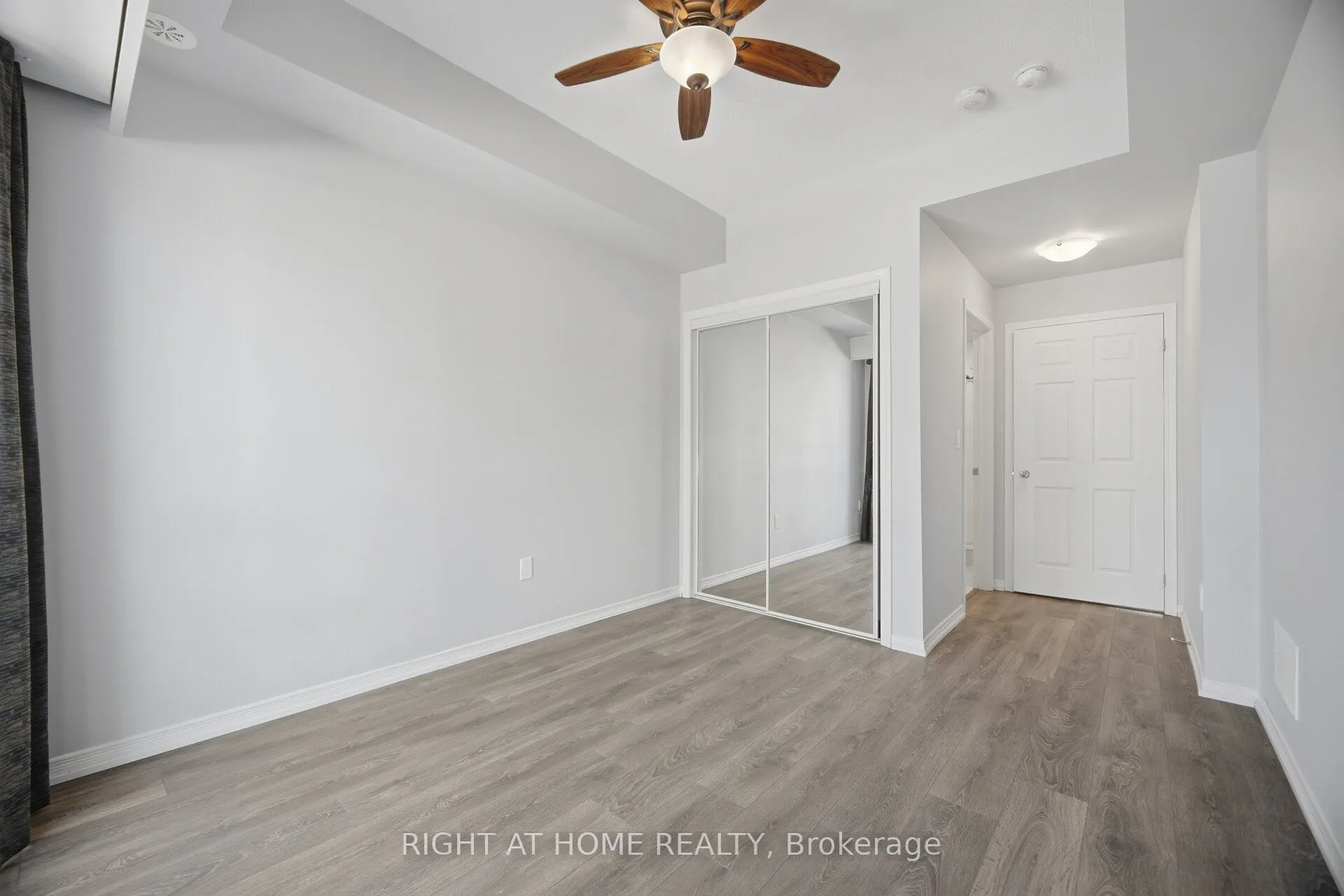 515 Kingbird Grove #233