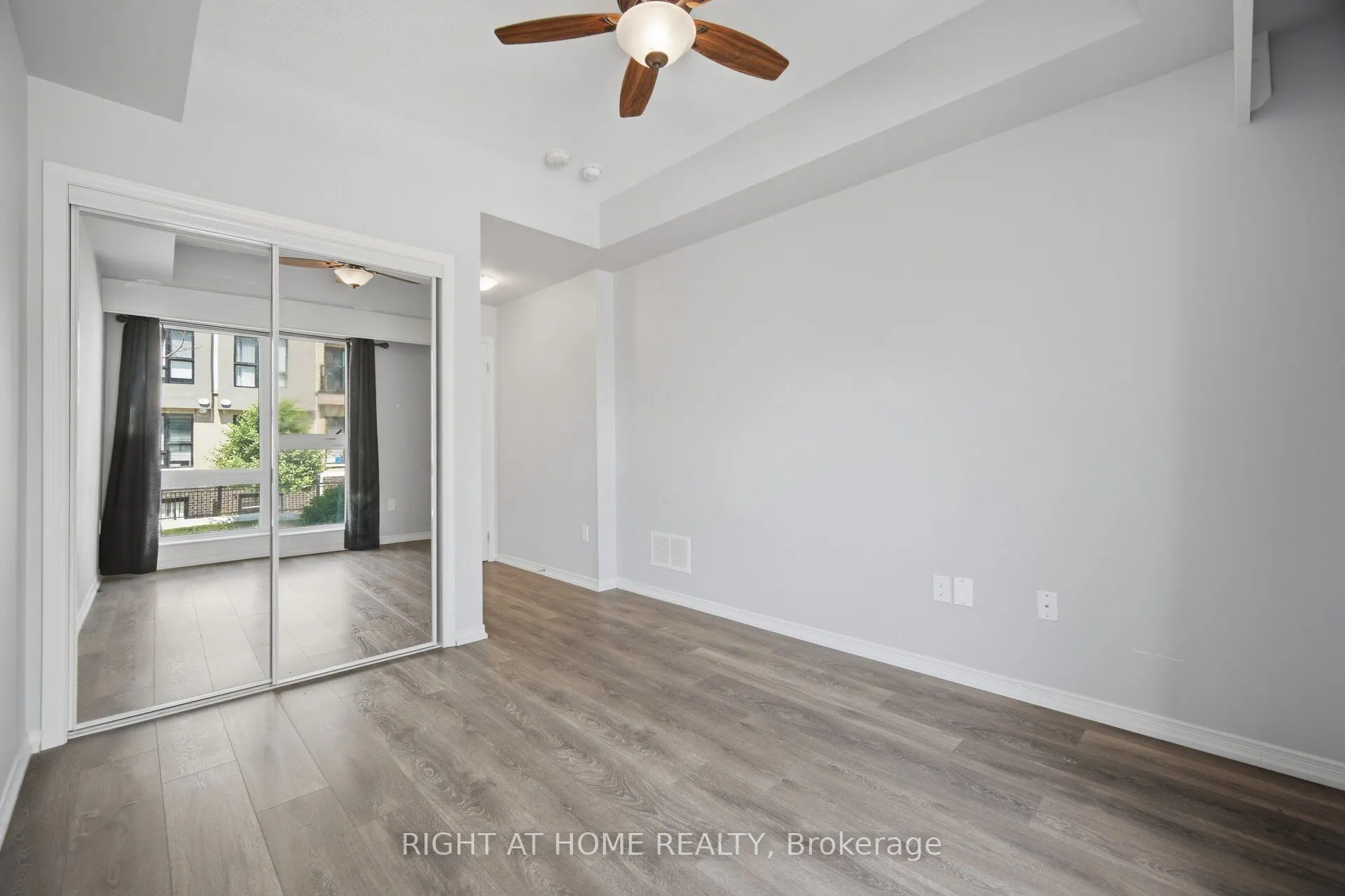 515 Kingbird Grove #233