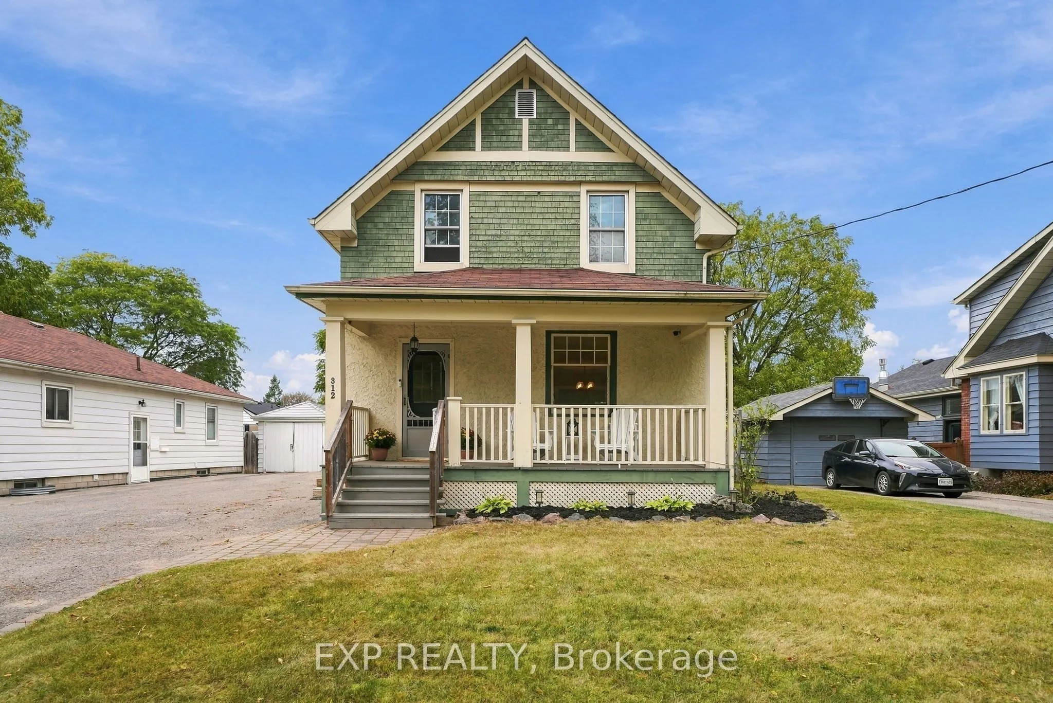 312 Walnut Street W