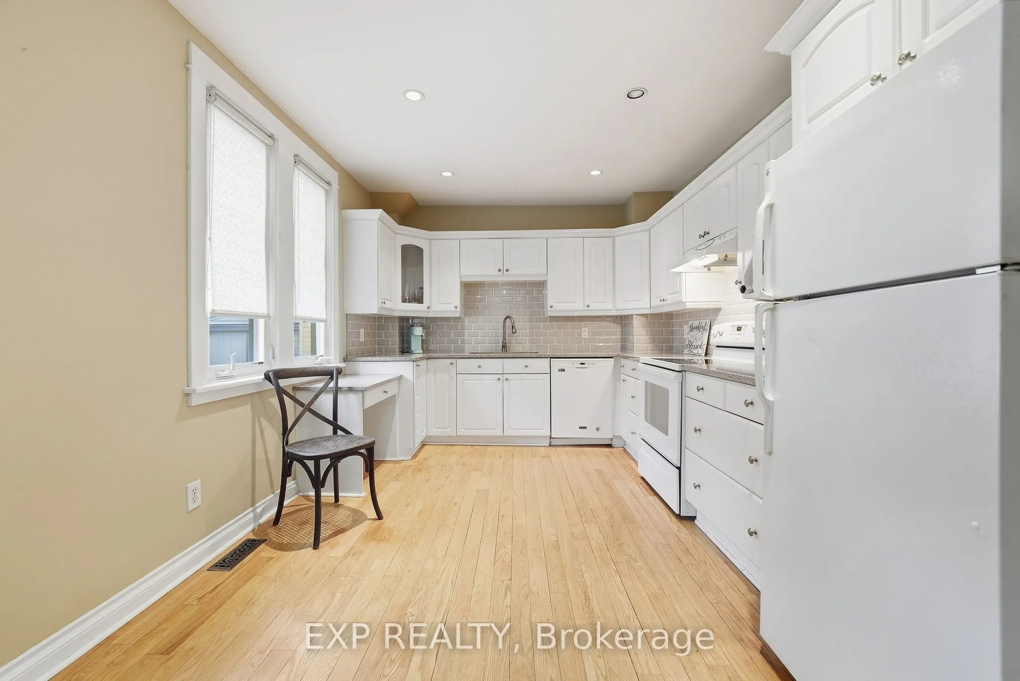 312 Walnut Street W