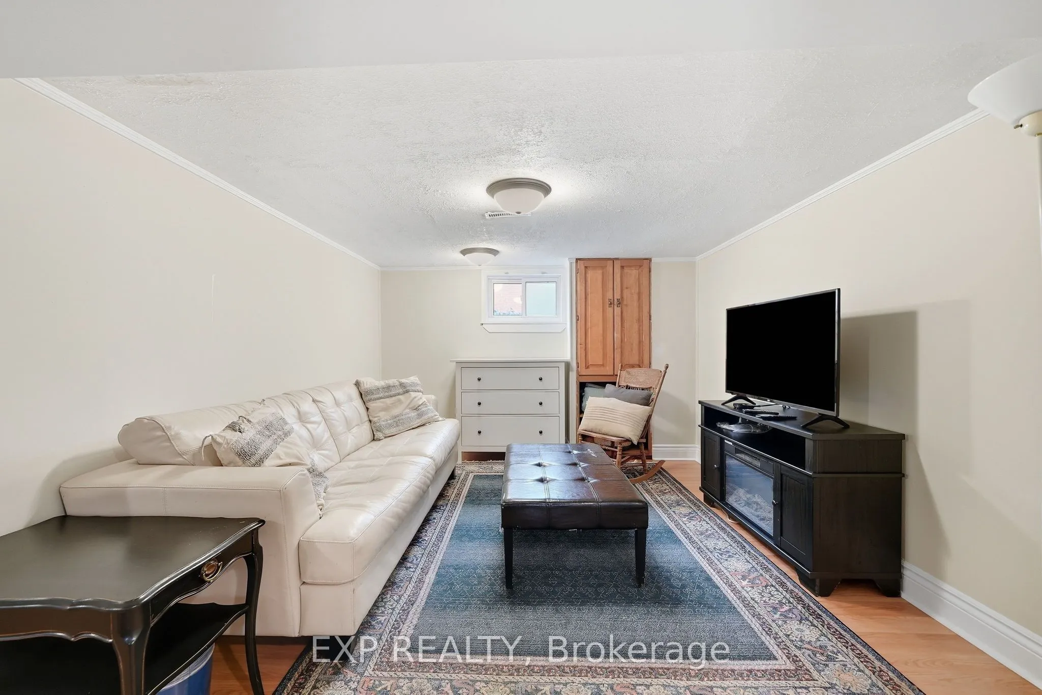 312 Walnut Street W