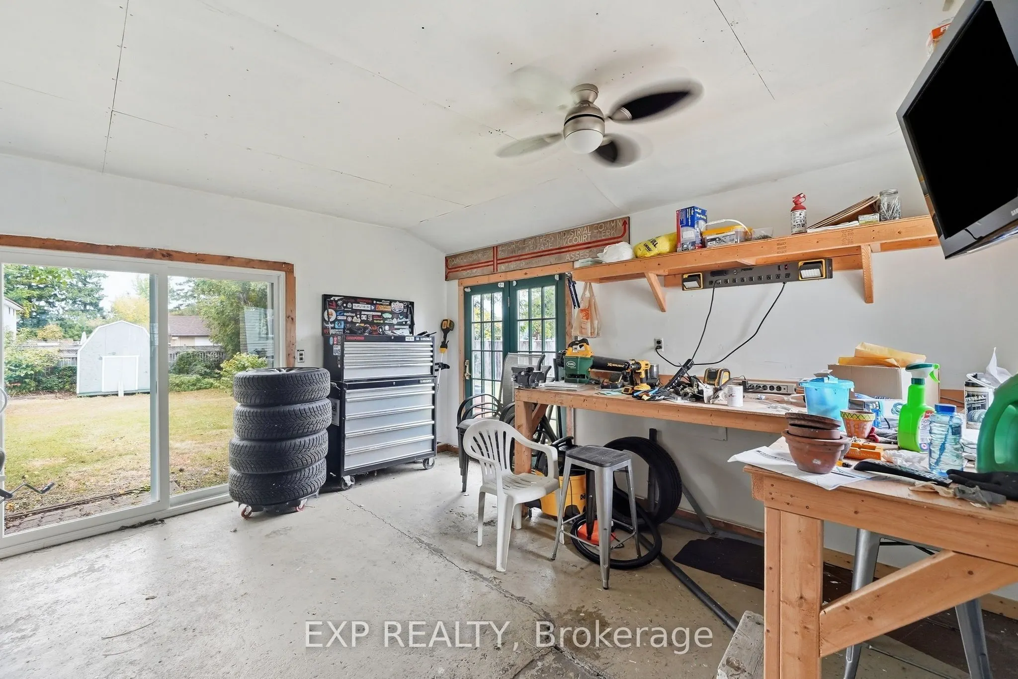 312 Walnut Street W