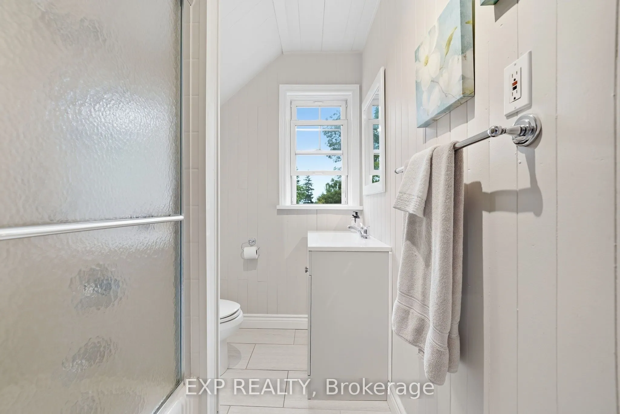 312 Walnut Street W