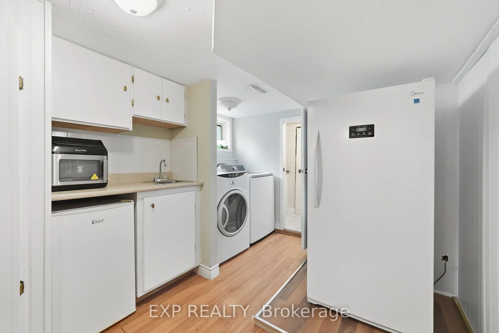 312 Walnut Street W
