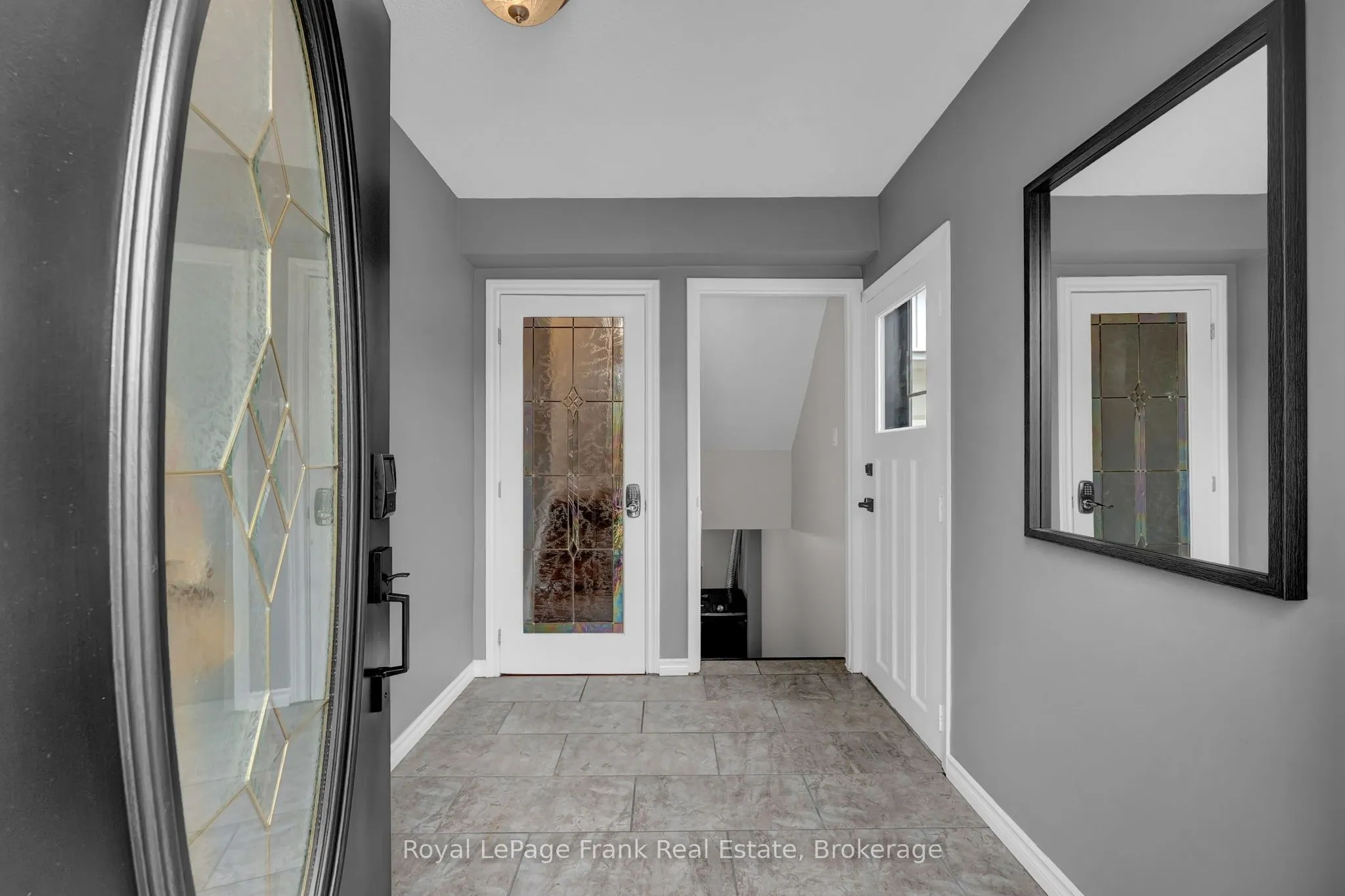 117 Lawrence Crescent