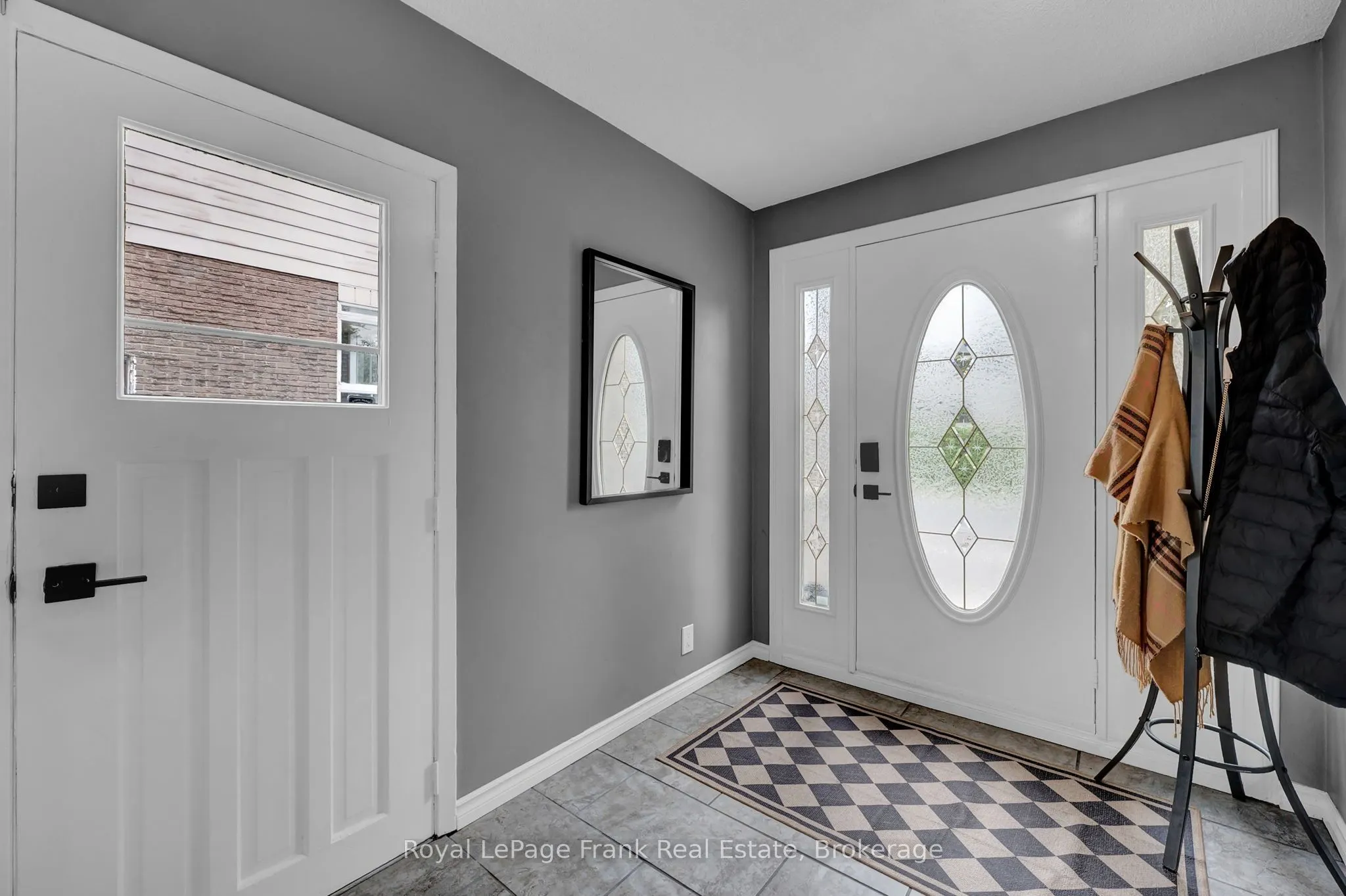 117 Lawrence Crescent