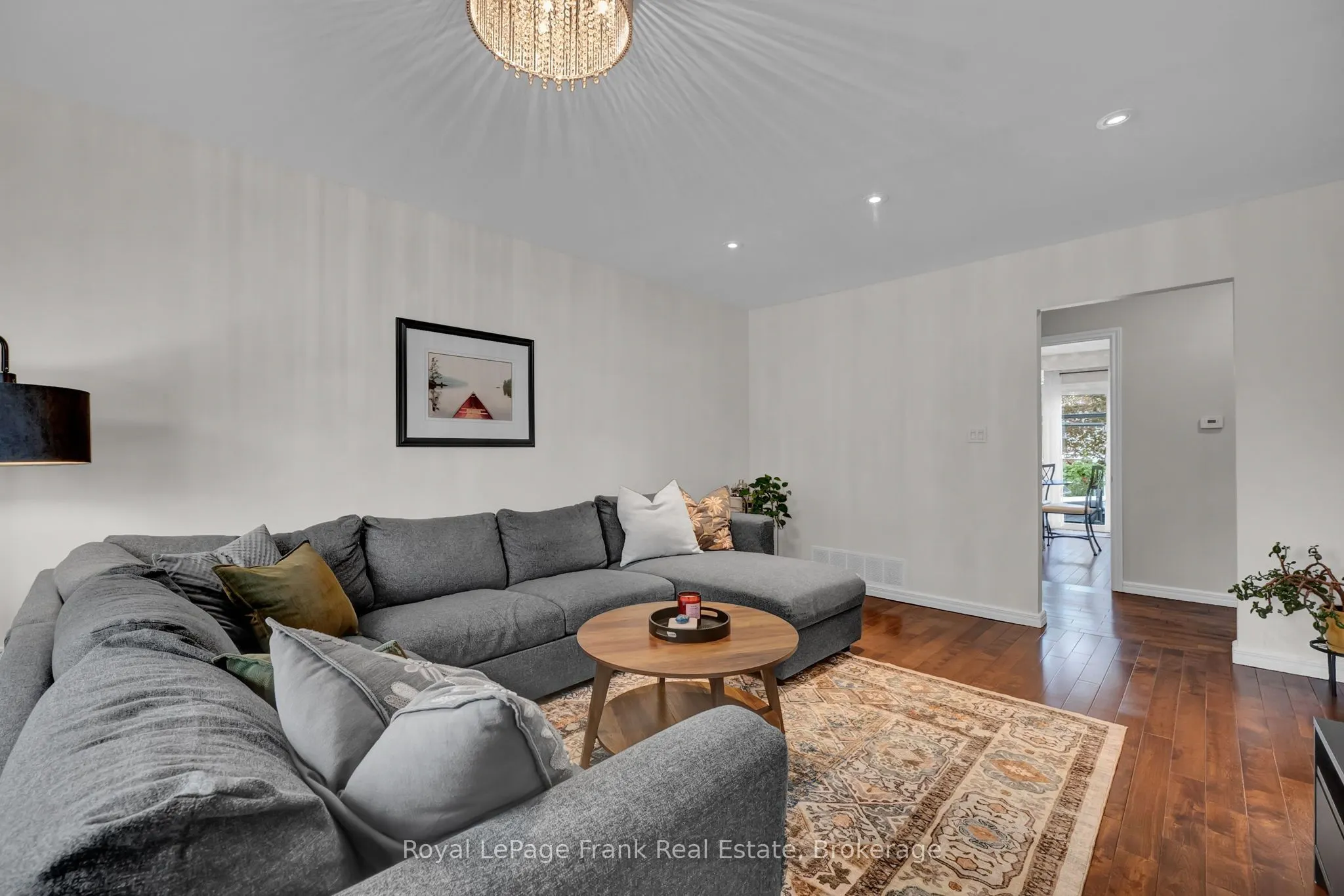 117 Lawrence Crescent