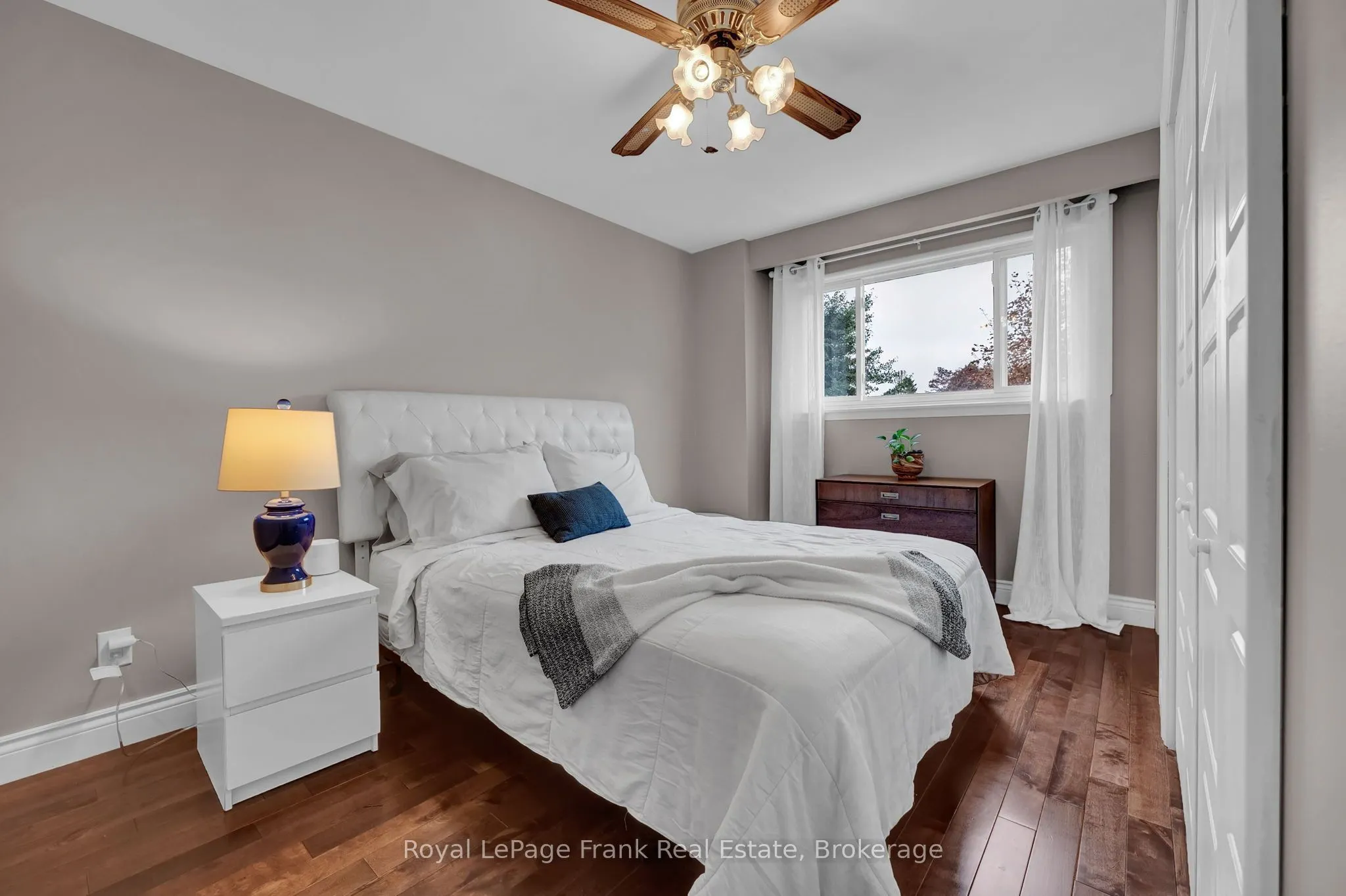 117 Lawrence Crescent