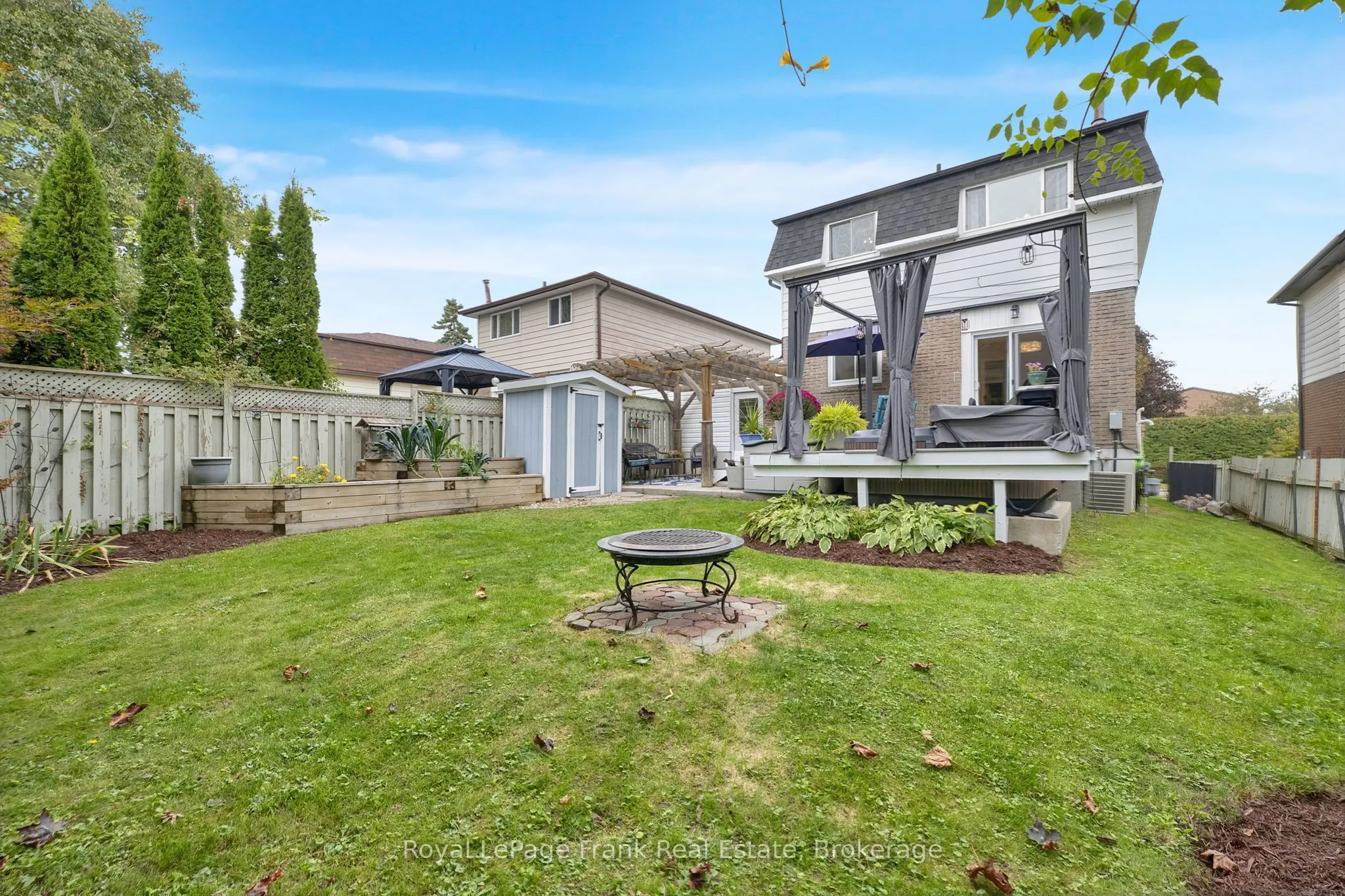 117 Lawrence Crescent