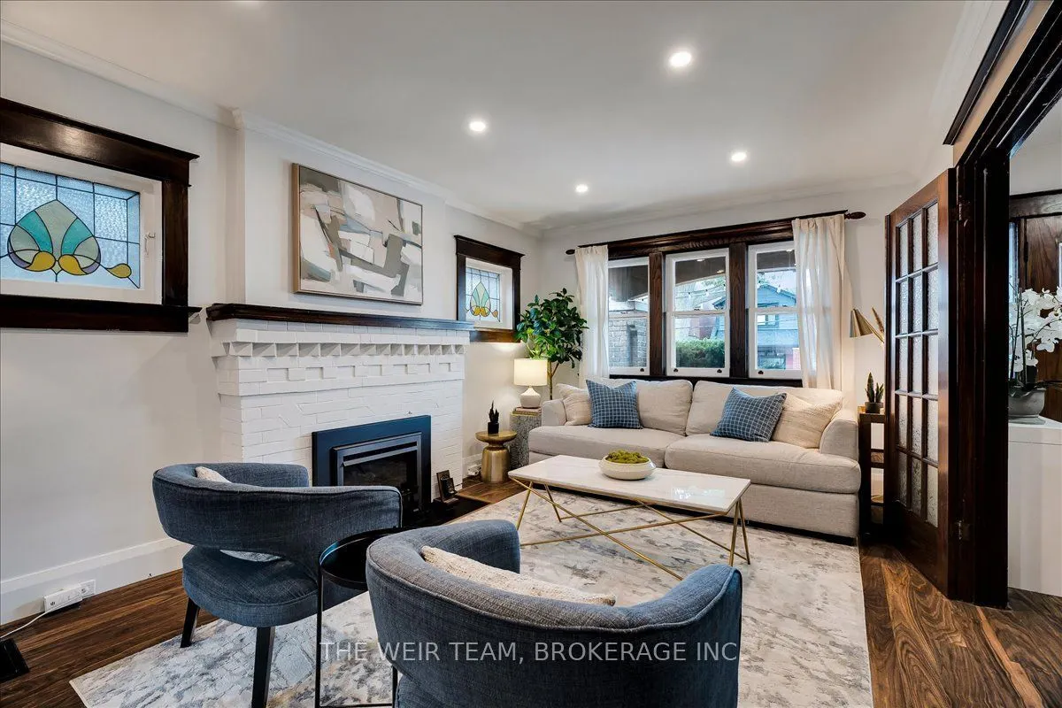 25 Oak Park Avenue