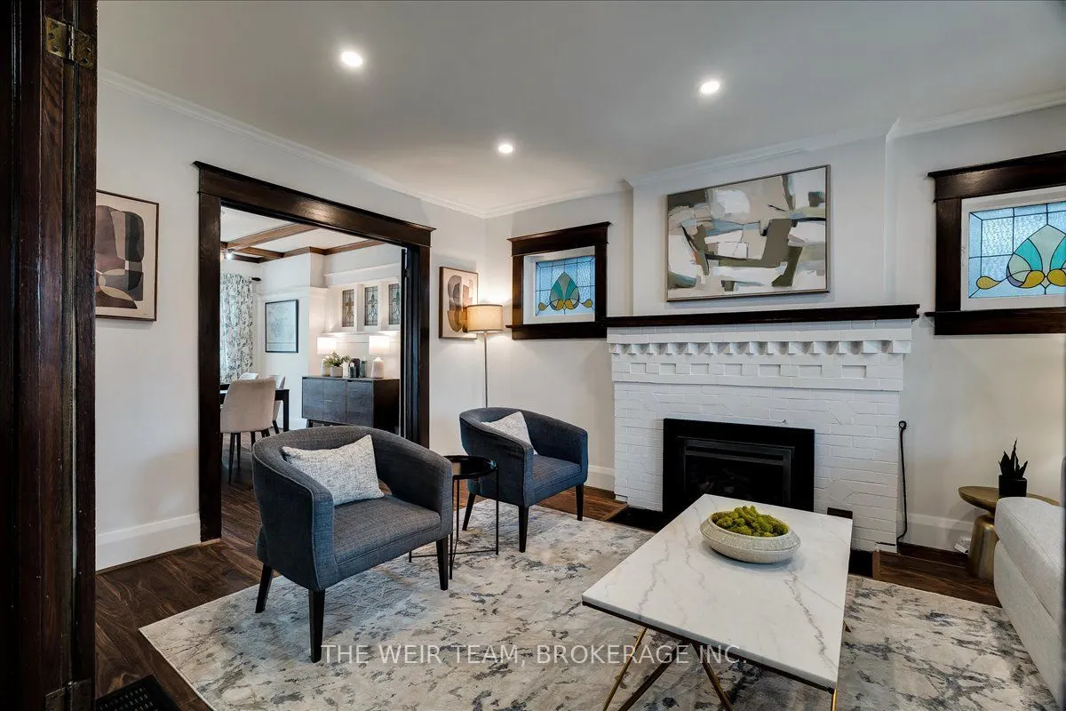 25 Oak Park Avenue