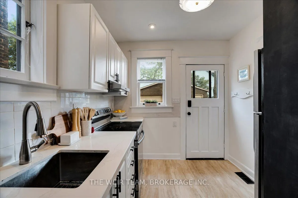 25 Oak Park Avenue