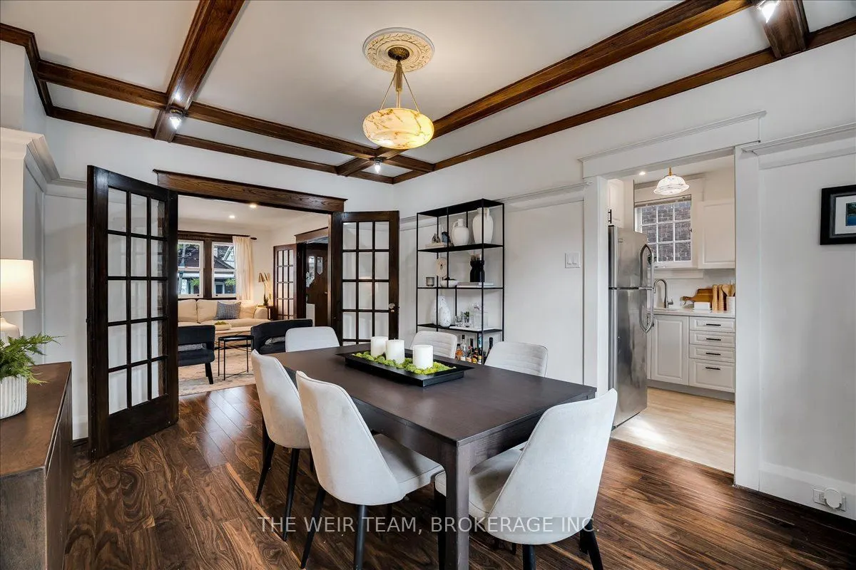 25 Oak Park Avenue