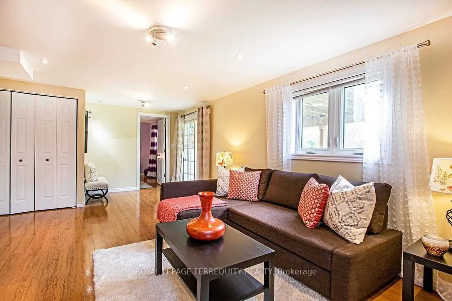 53 Rushbrooke Way #Lower