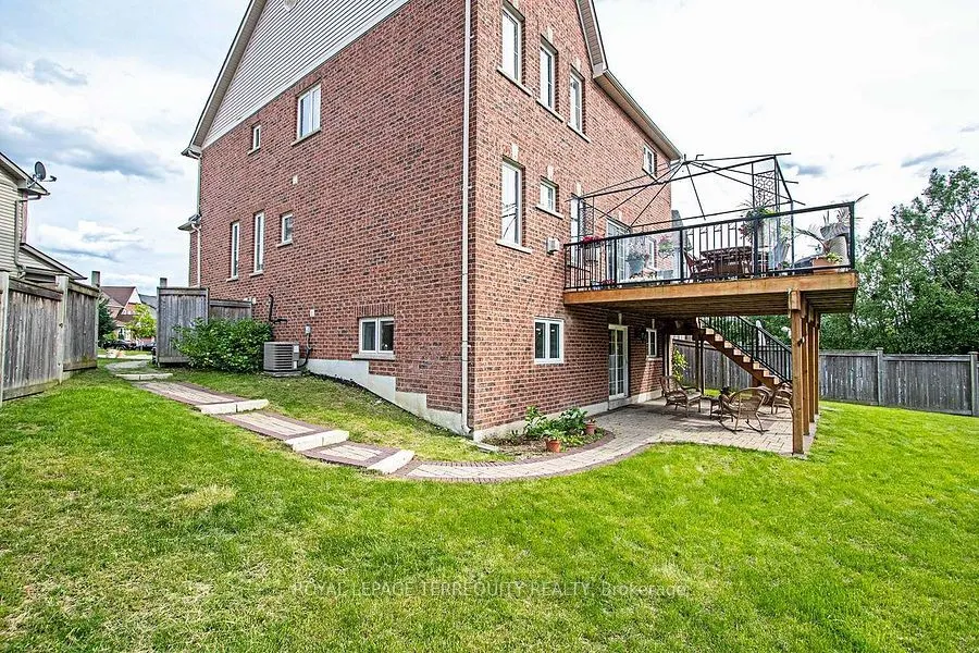 53 Rushbrooke Way #Lower
