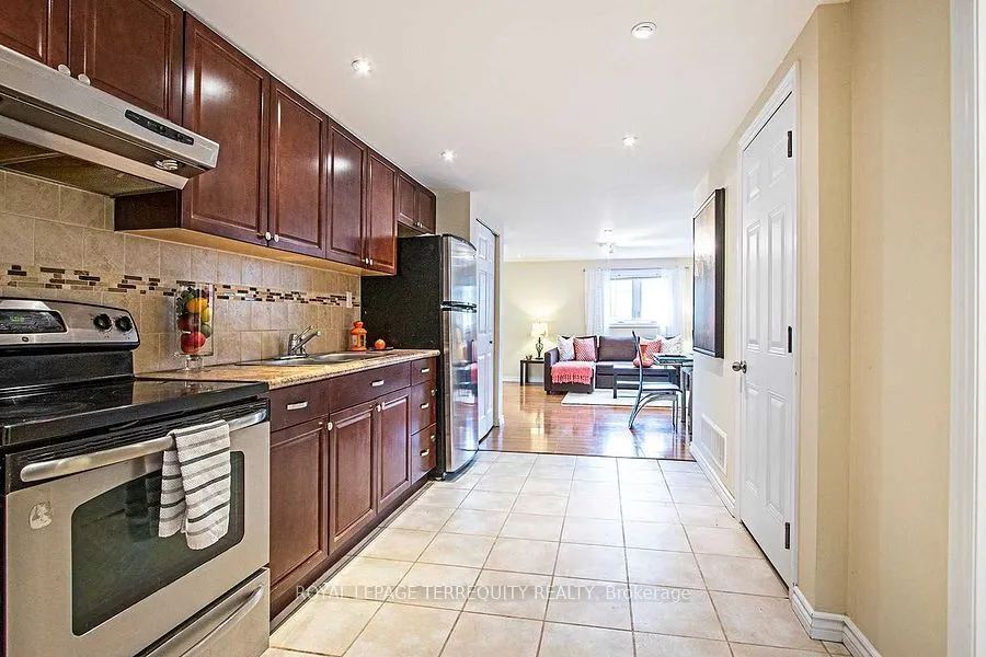 53 Rushbrooke Way #Lower