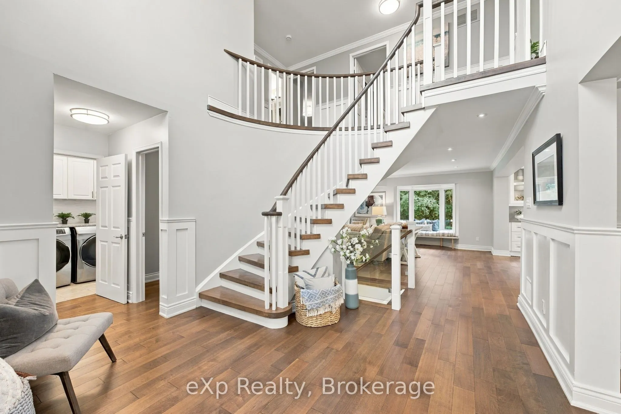 237 Lake Driveway W