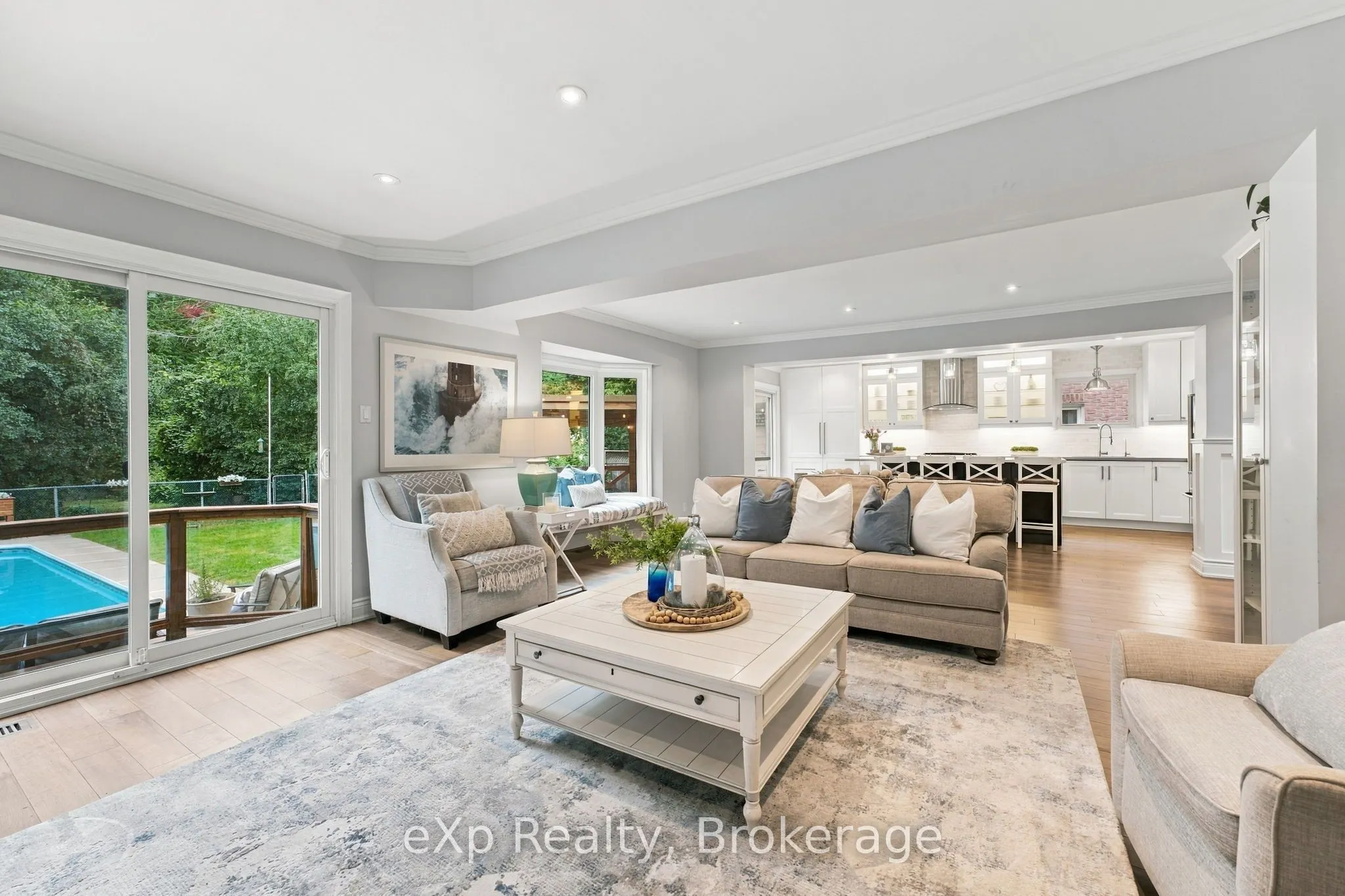 237 Lake Driveway W