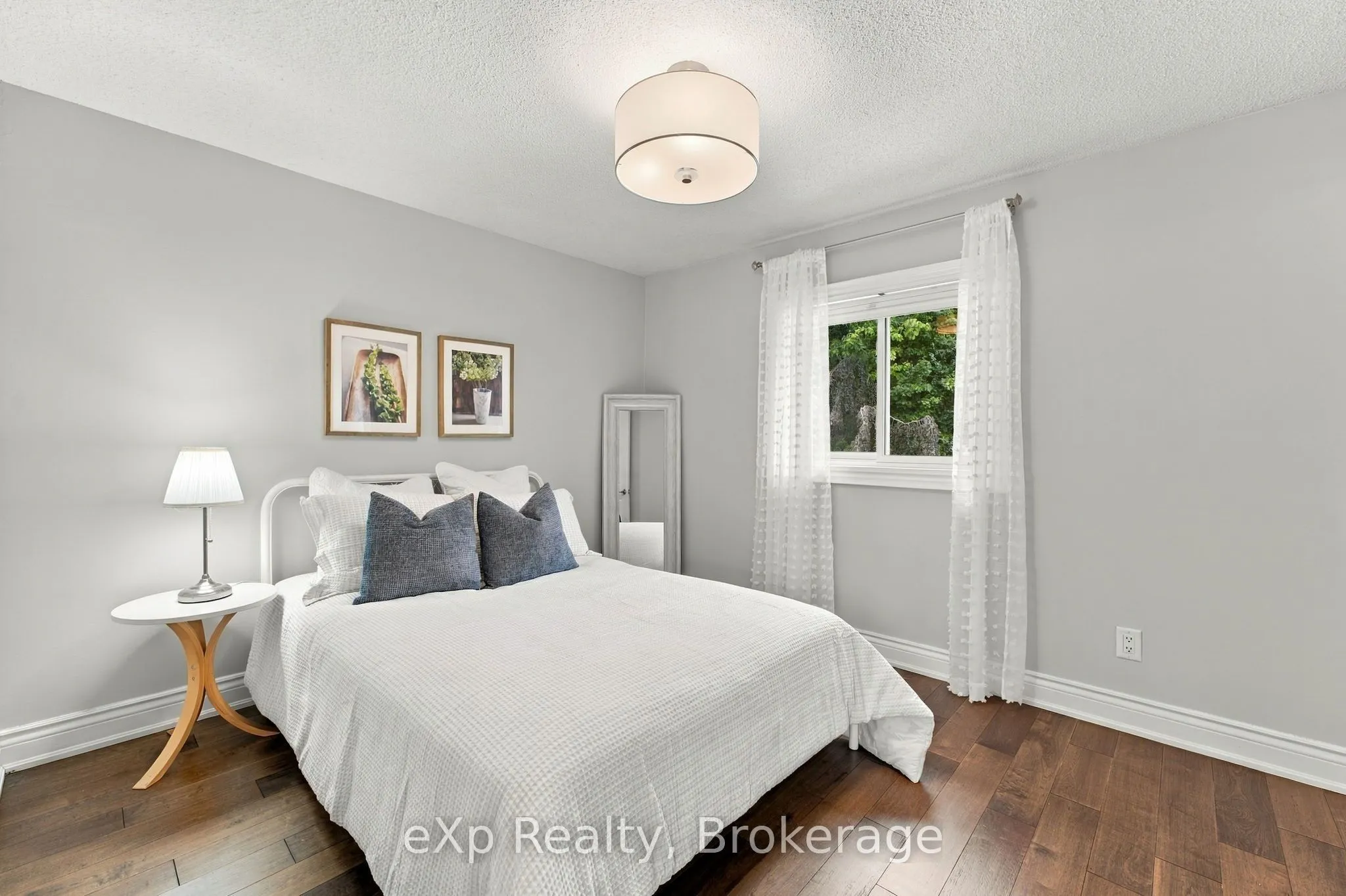 237 Lake Driveway W