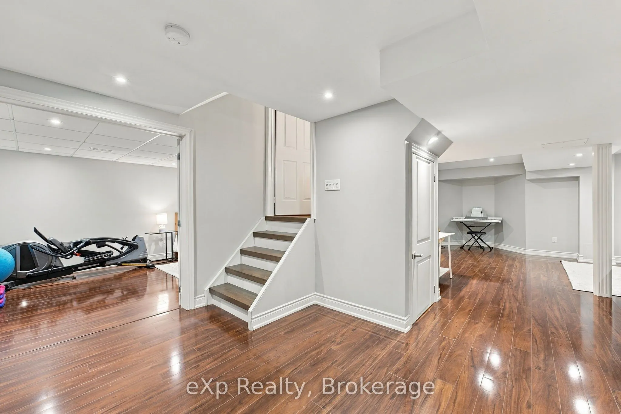 237 Lake Driveway W