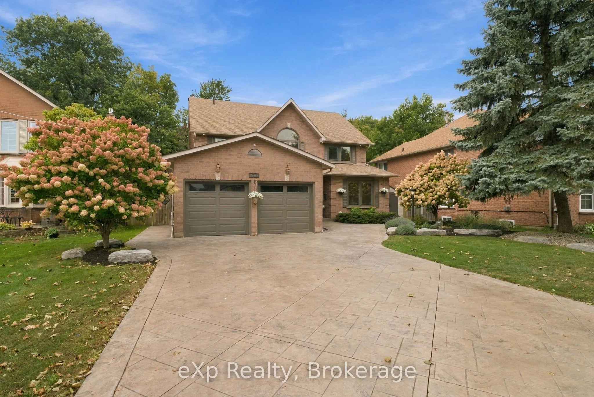 237 Lake Driveway W