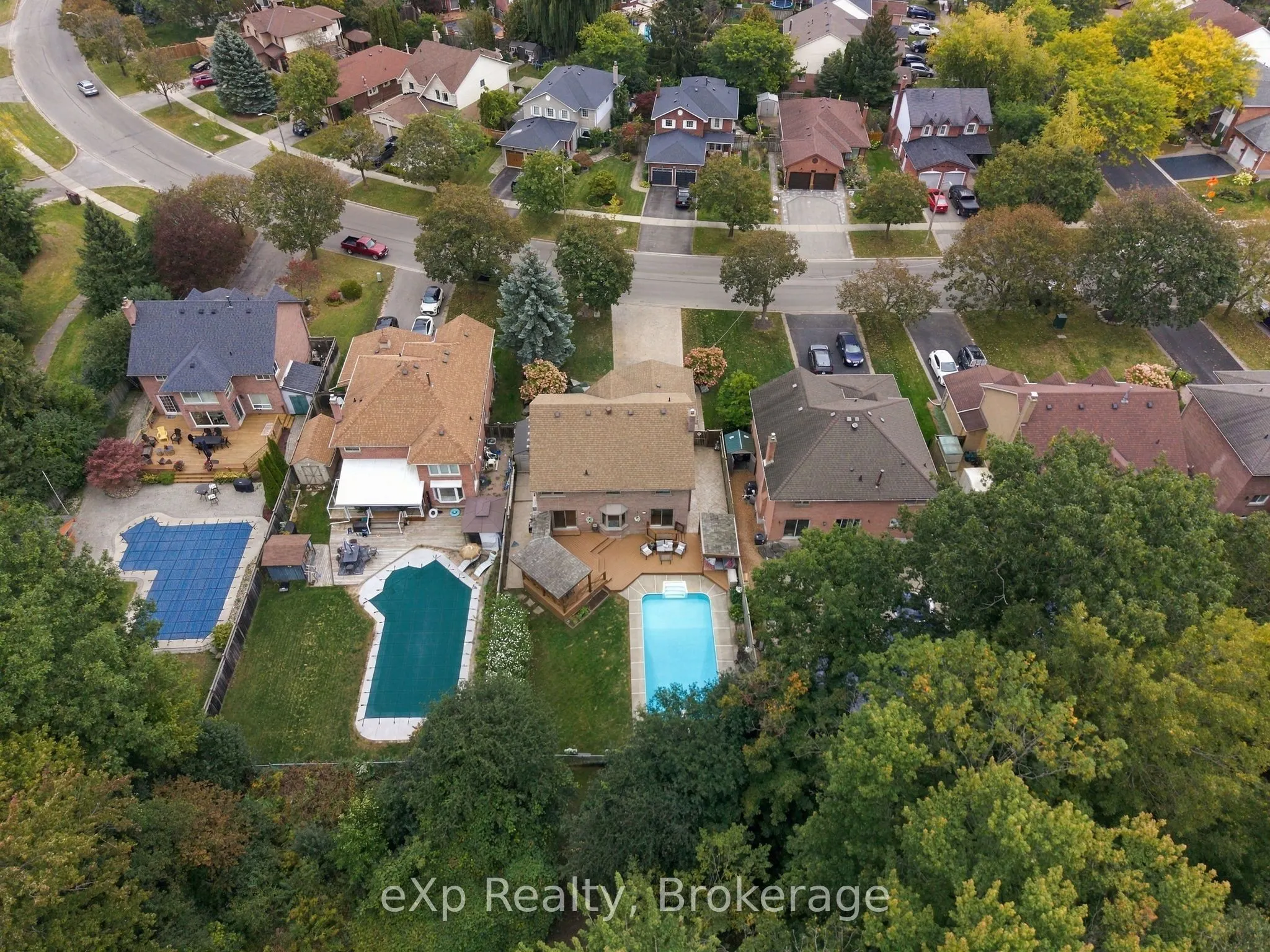 237 Lake Driveway W
