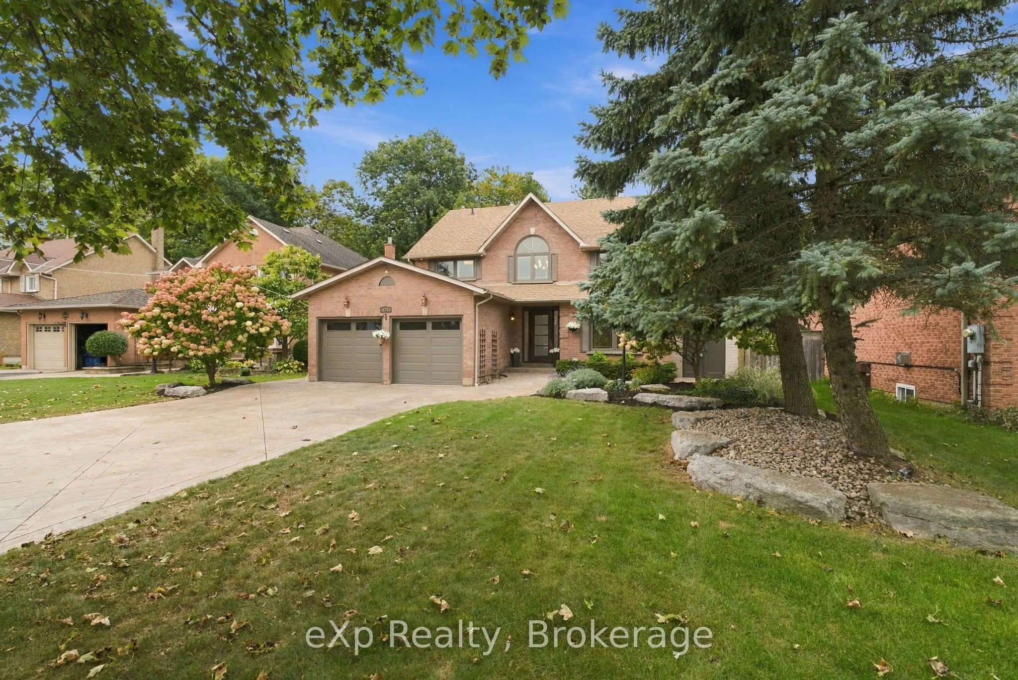 237 Lake Driveway W