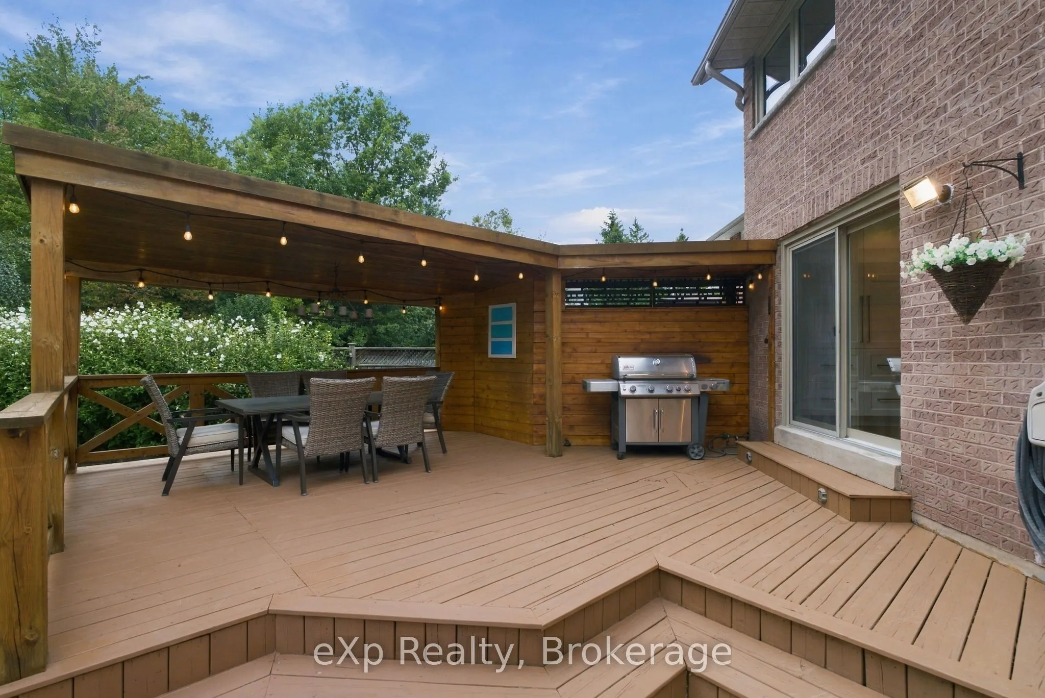 237 Lake Driveway W