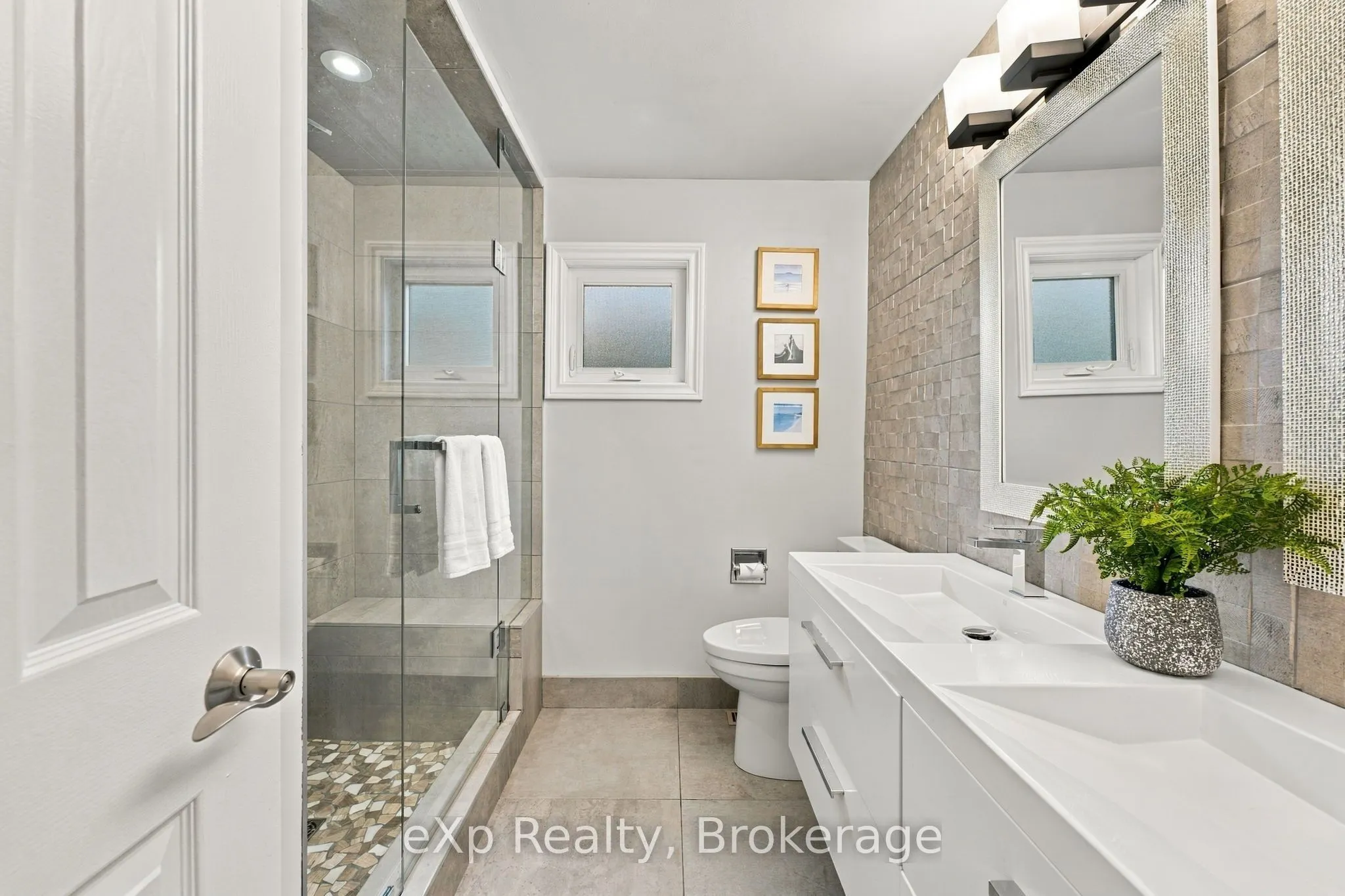 237 Lake Driveway W