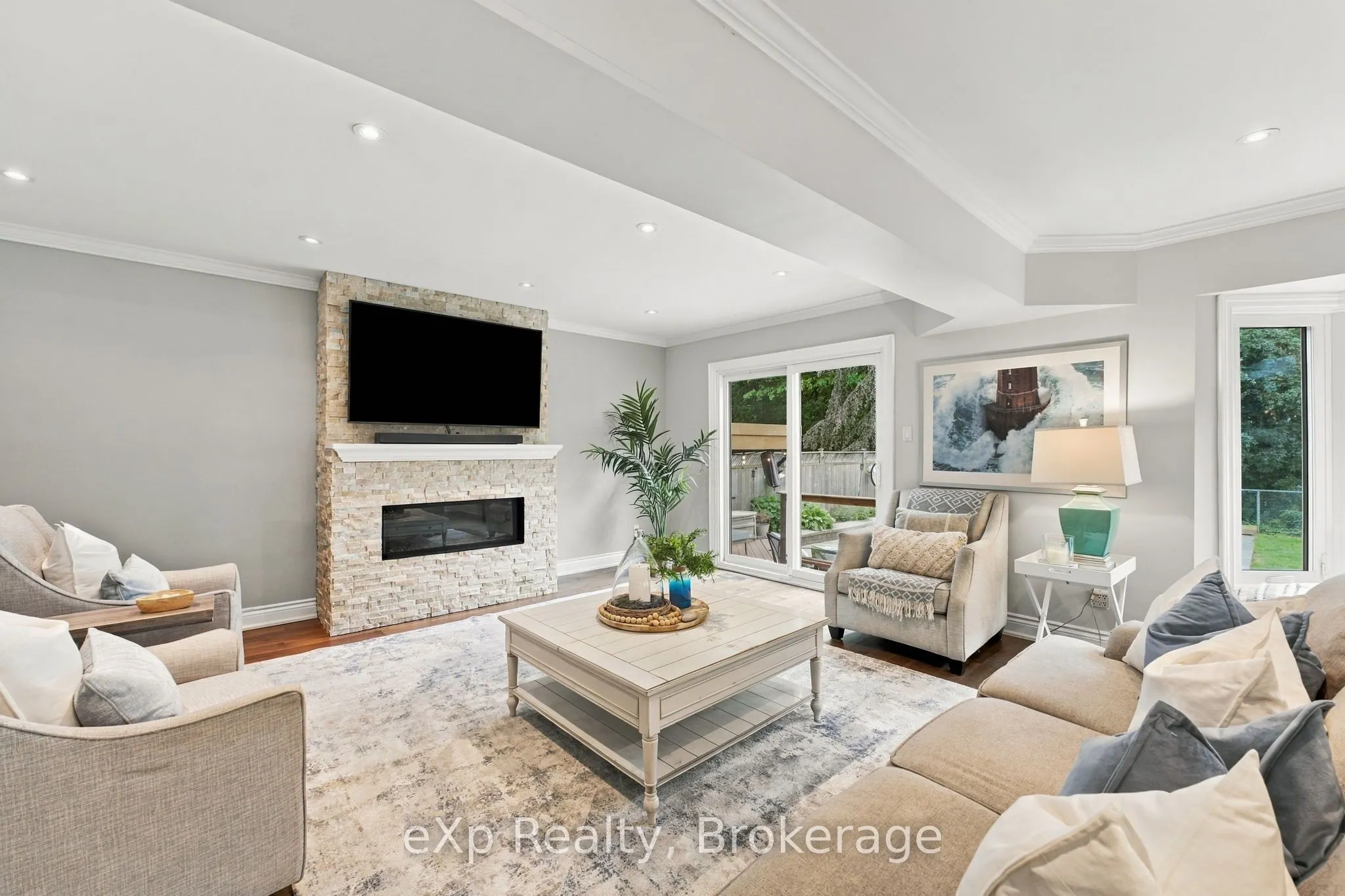 237 Lake Driveway W
