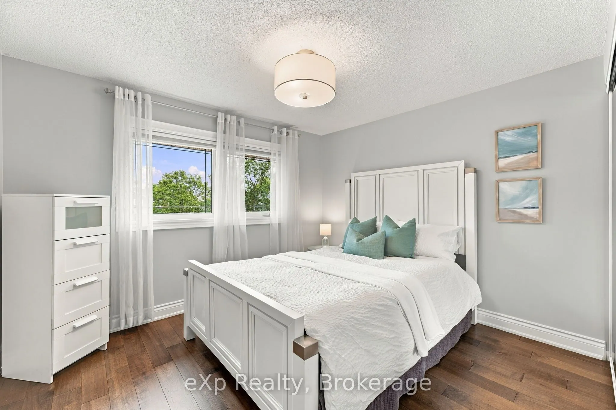 237 Lake Driveway W