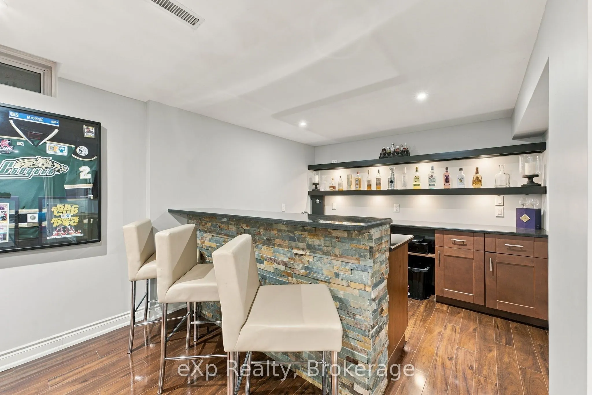 237 Lake Driveway W