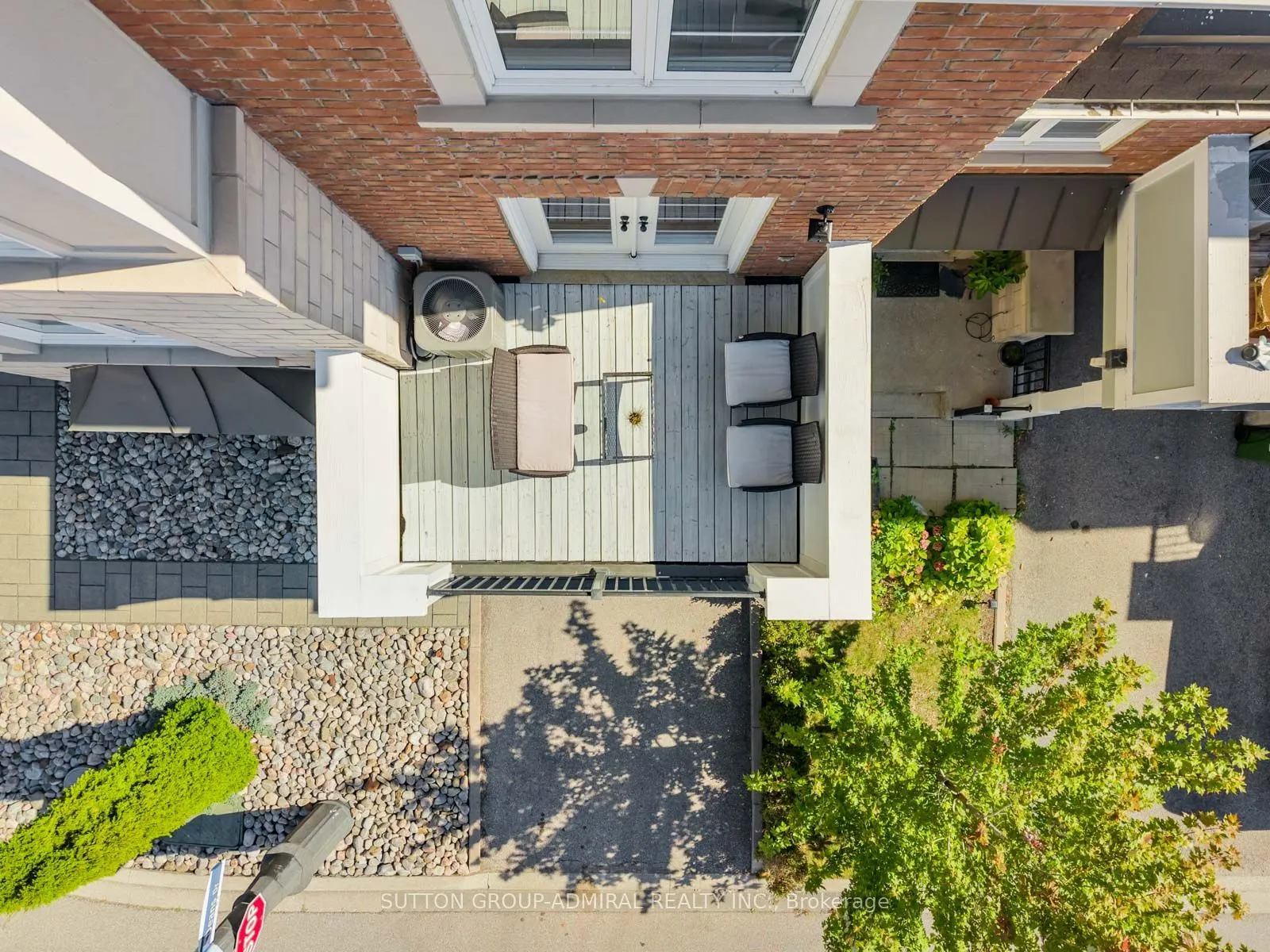 43 Deans Drive